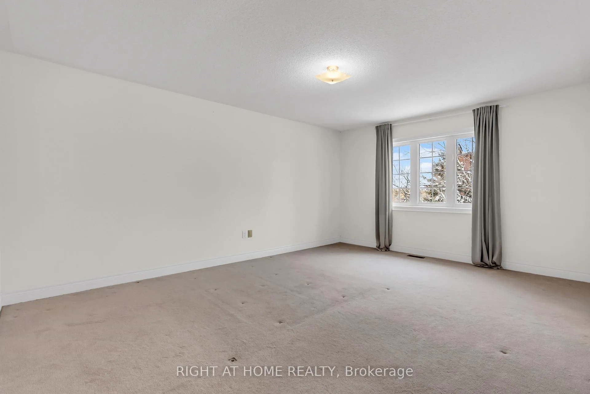 Photo 22 of Unit 9, 320 Ravineview Drive, Vaughan, Rural Vaughan — HOMEH