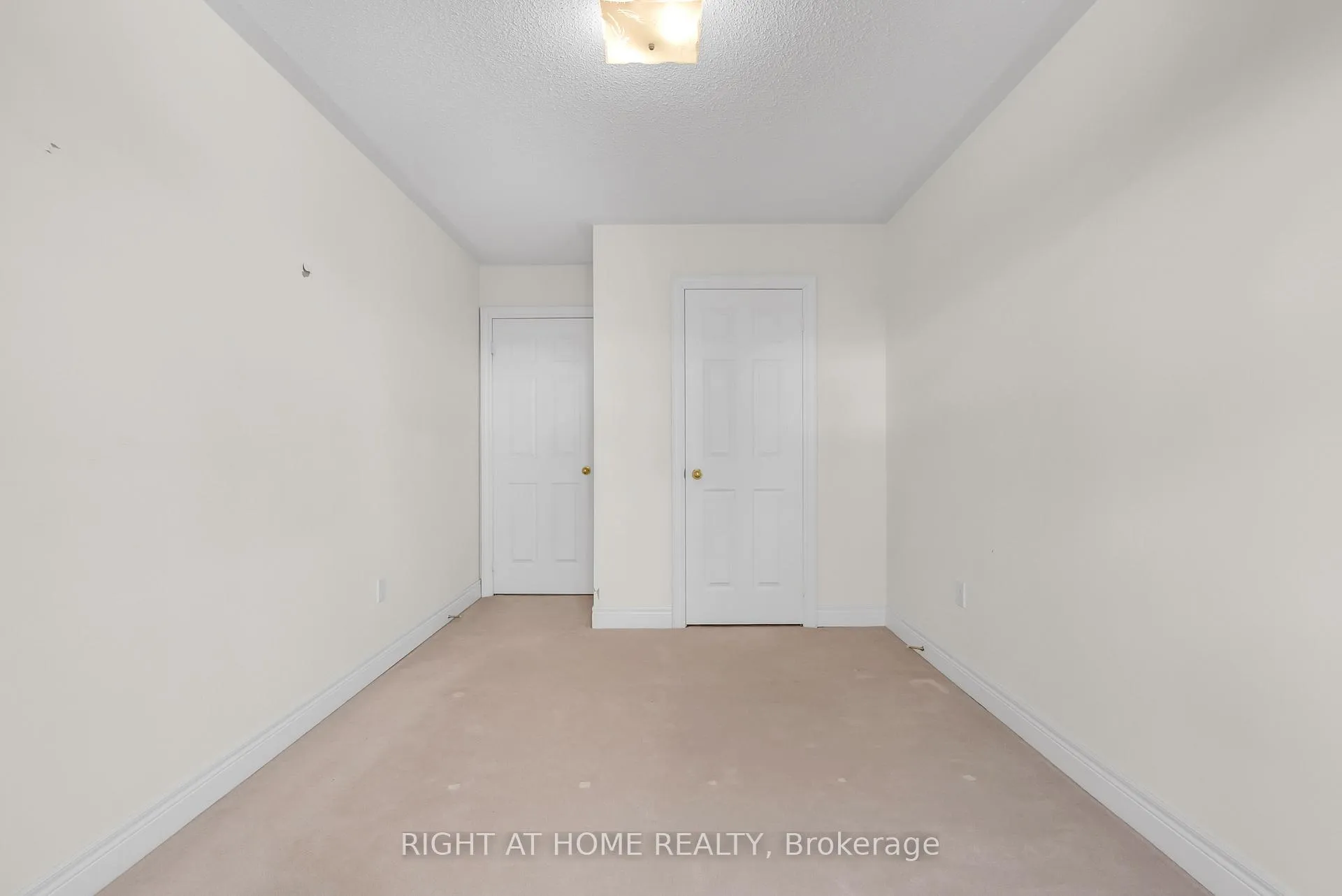 Photo 31 of Unit 9, 320 Ravineview Drive, Vaughan, Rural Vaughan — HOMEH