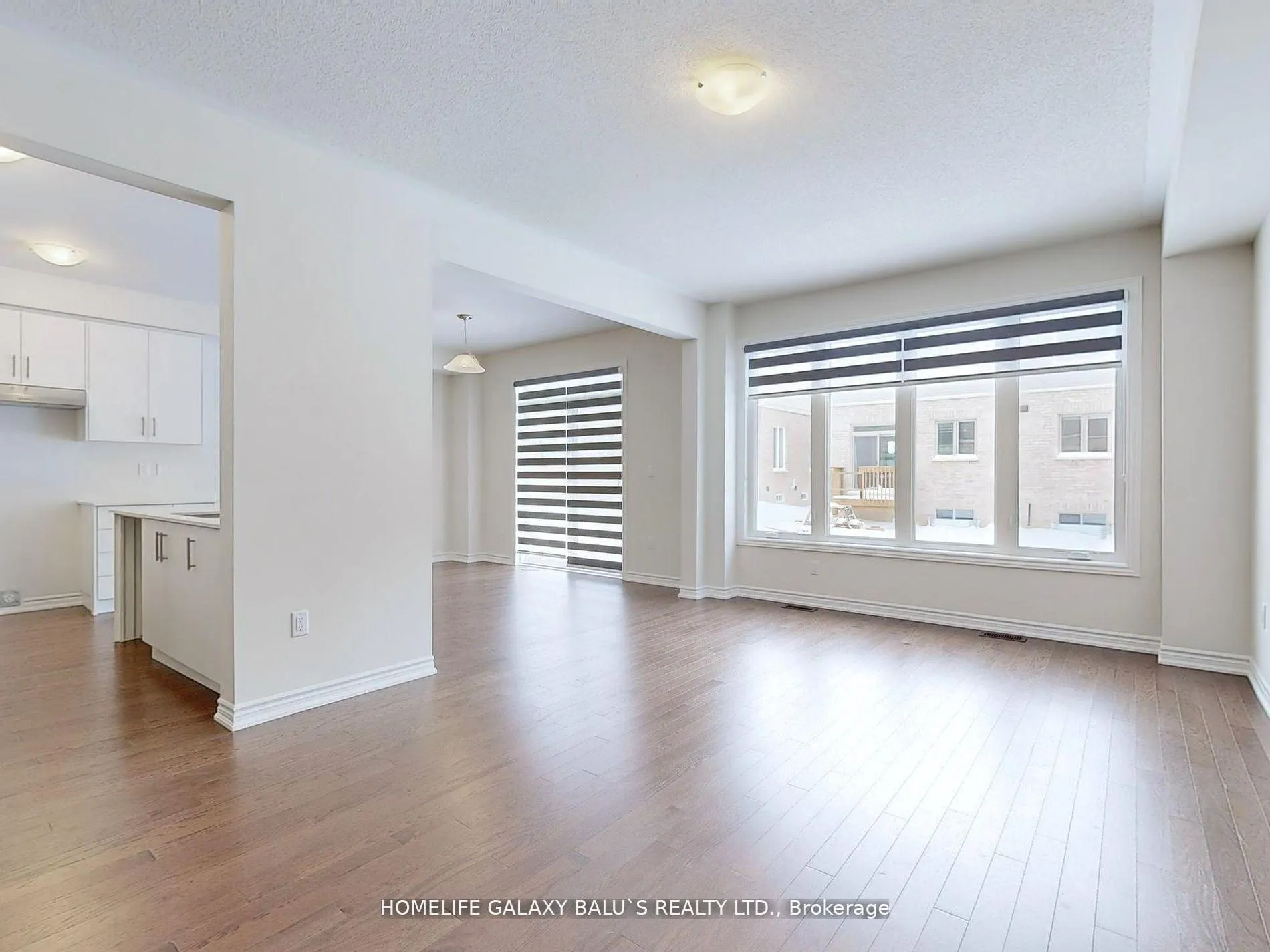 Photo 2 of 74 Gemini Drive, Barrie, Rural Barrie Southeast — HOMEH