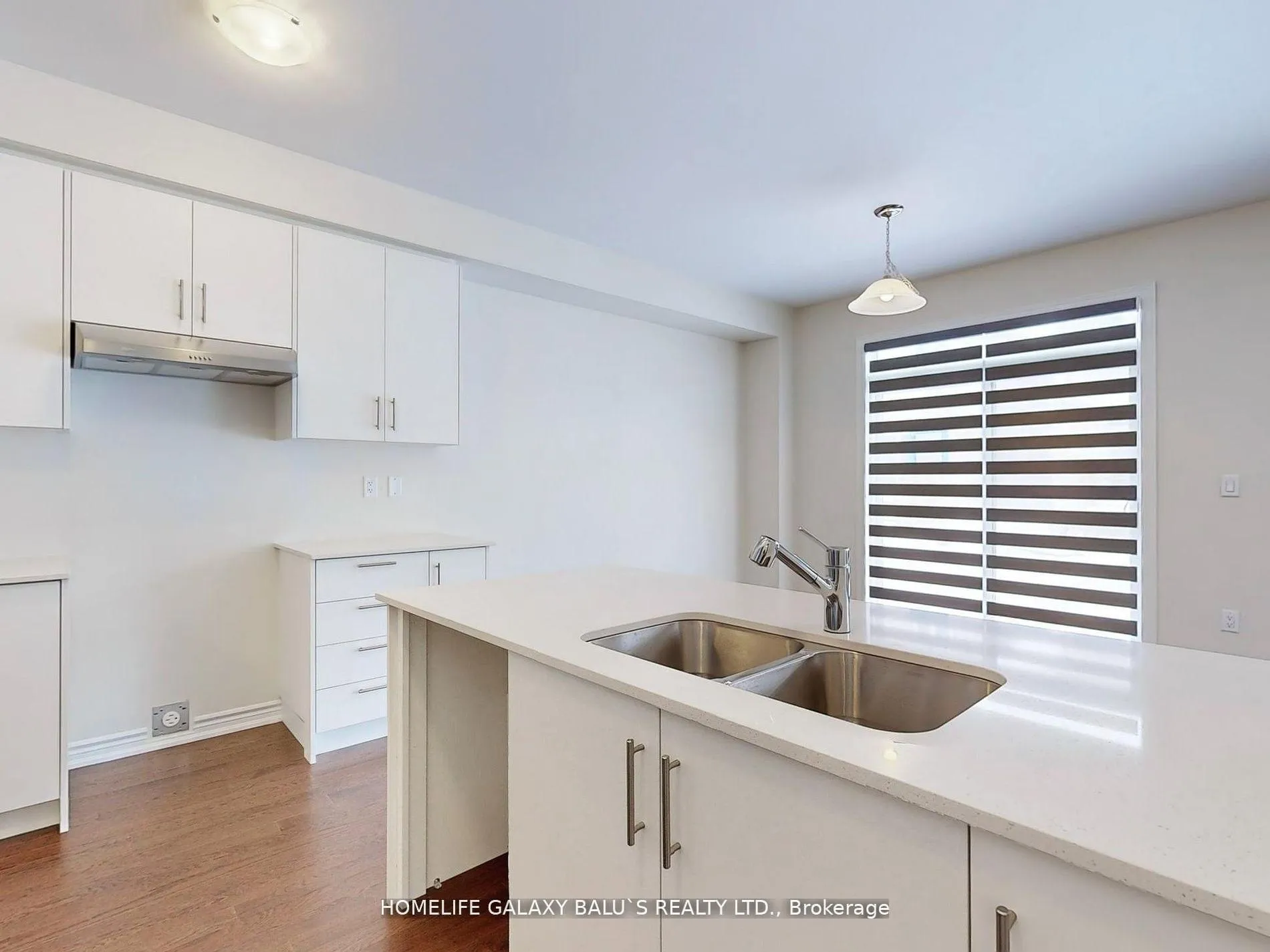 Photo 6 of 74 Gemini Drive, Barrie, Rural Barrie Southeast — HOMEH