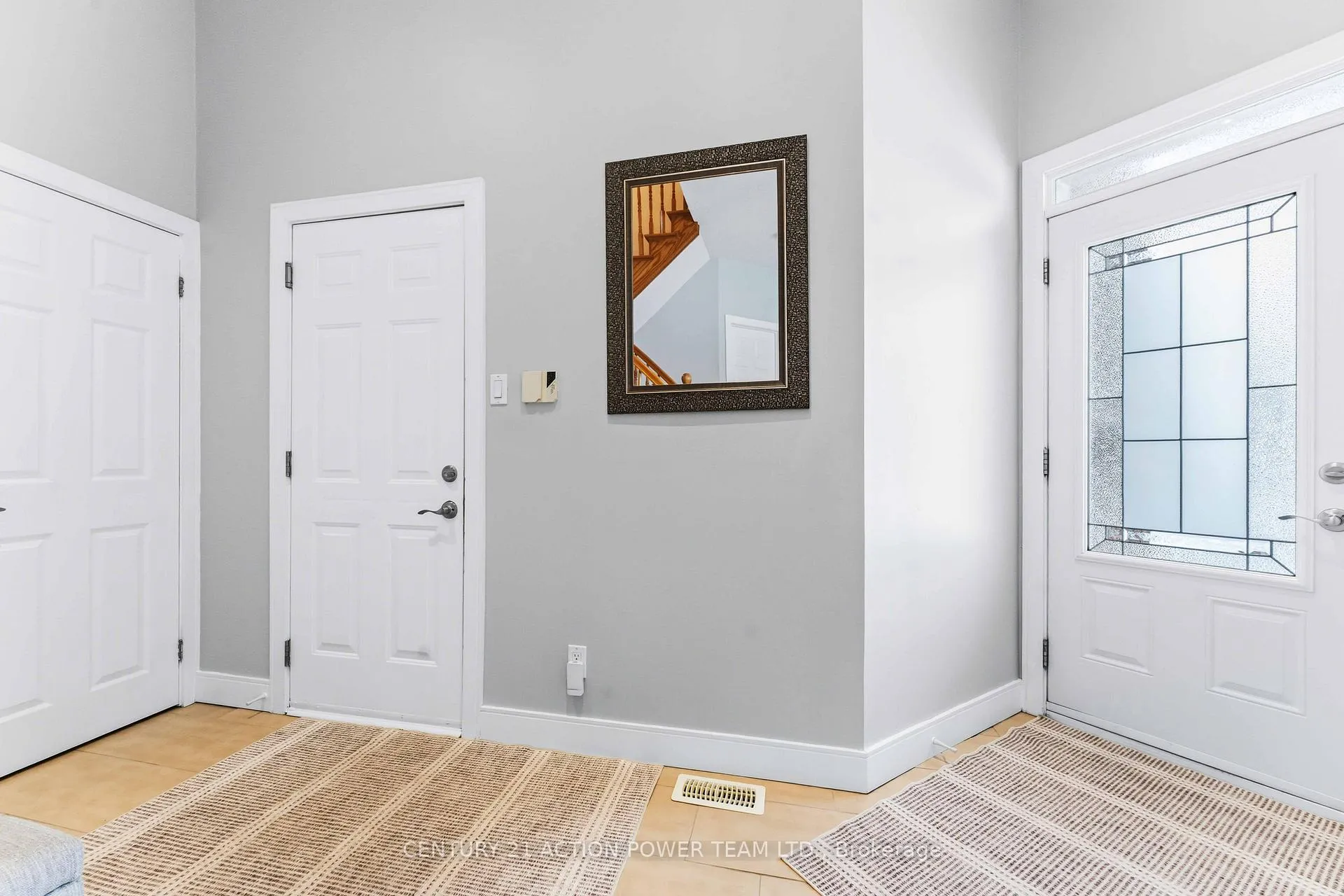 Photo 3 of 1510 Rumford Drive, Ottawa, Fallingbrook/Pineridge — HOMEH