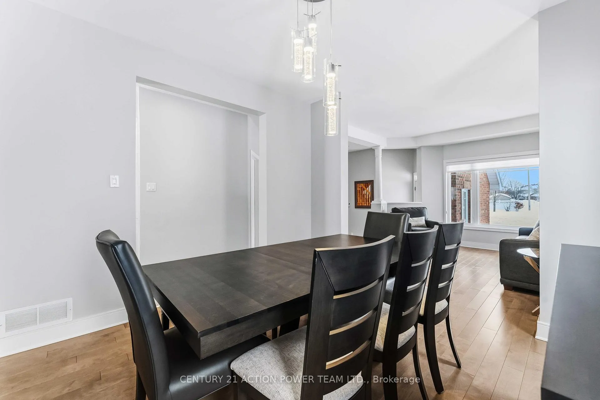 Photo 9 of 1510 Rumford Drive, Ottawa, Fallingbrook/Pineridge — HOMEH