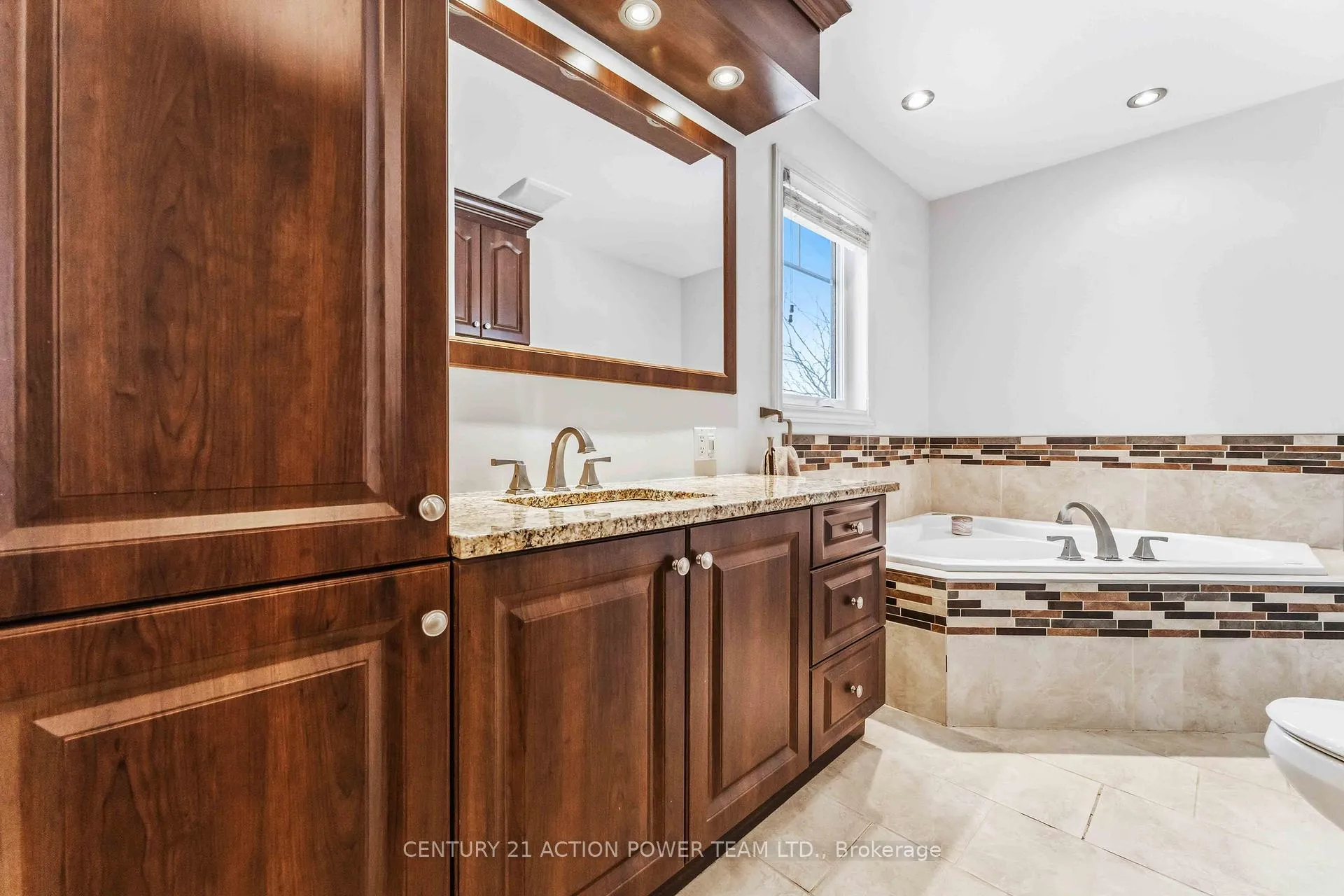 Photo 28 of 1510 Rumford Drive, Ottawa, Fallingbrook/Pineridge — HOMEH