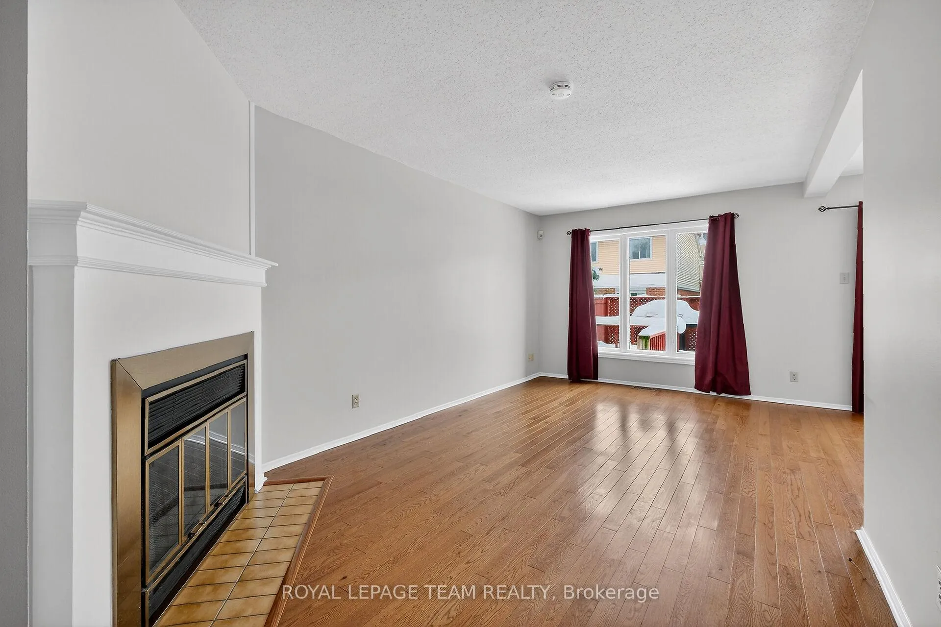 Photo 6 of 42 Oakhaven Private, Ottawa, Overbrook/Castle Heights — HOMEH