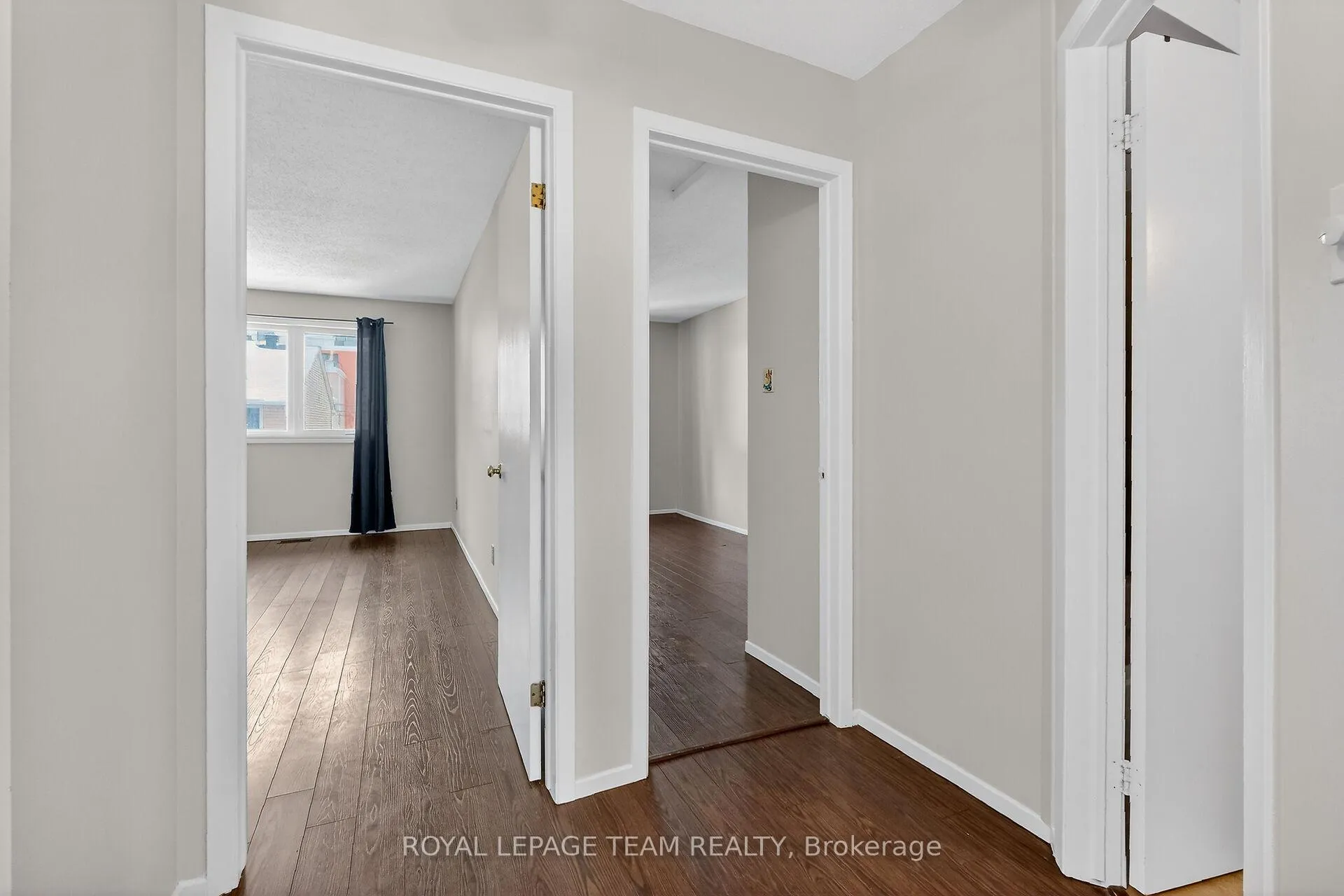 Photo 19 of 42 Oakhaven Private, Ottawa, Overbrook/Castle Heights — HOMEH