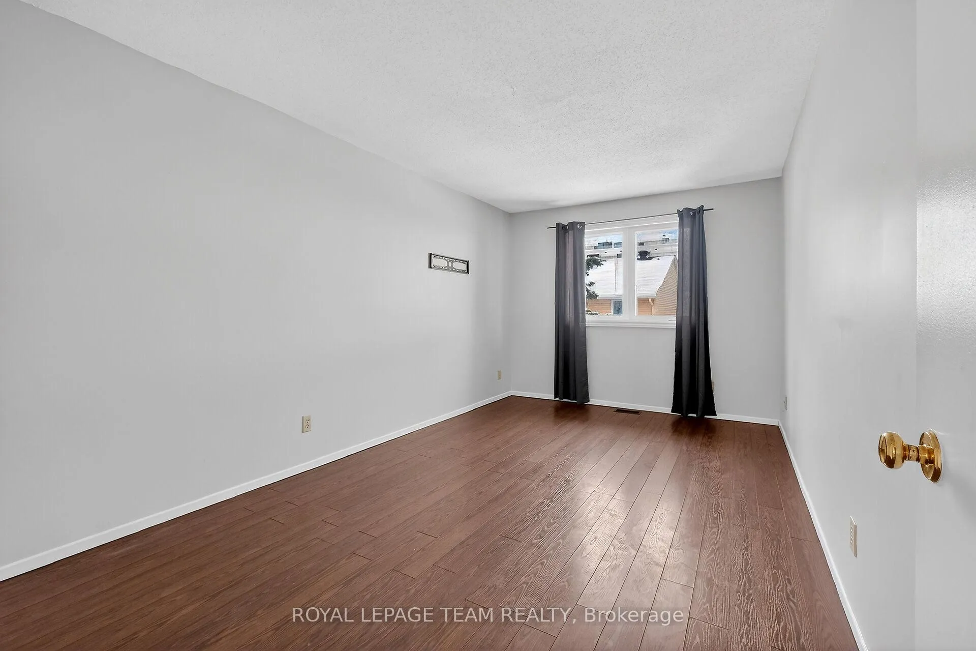 Photo 24 of 42 Oakhaven Private, Ottawa, Overbrook/Castle Heights — HOMEH