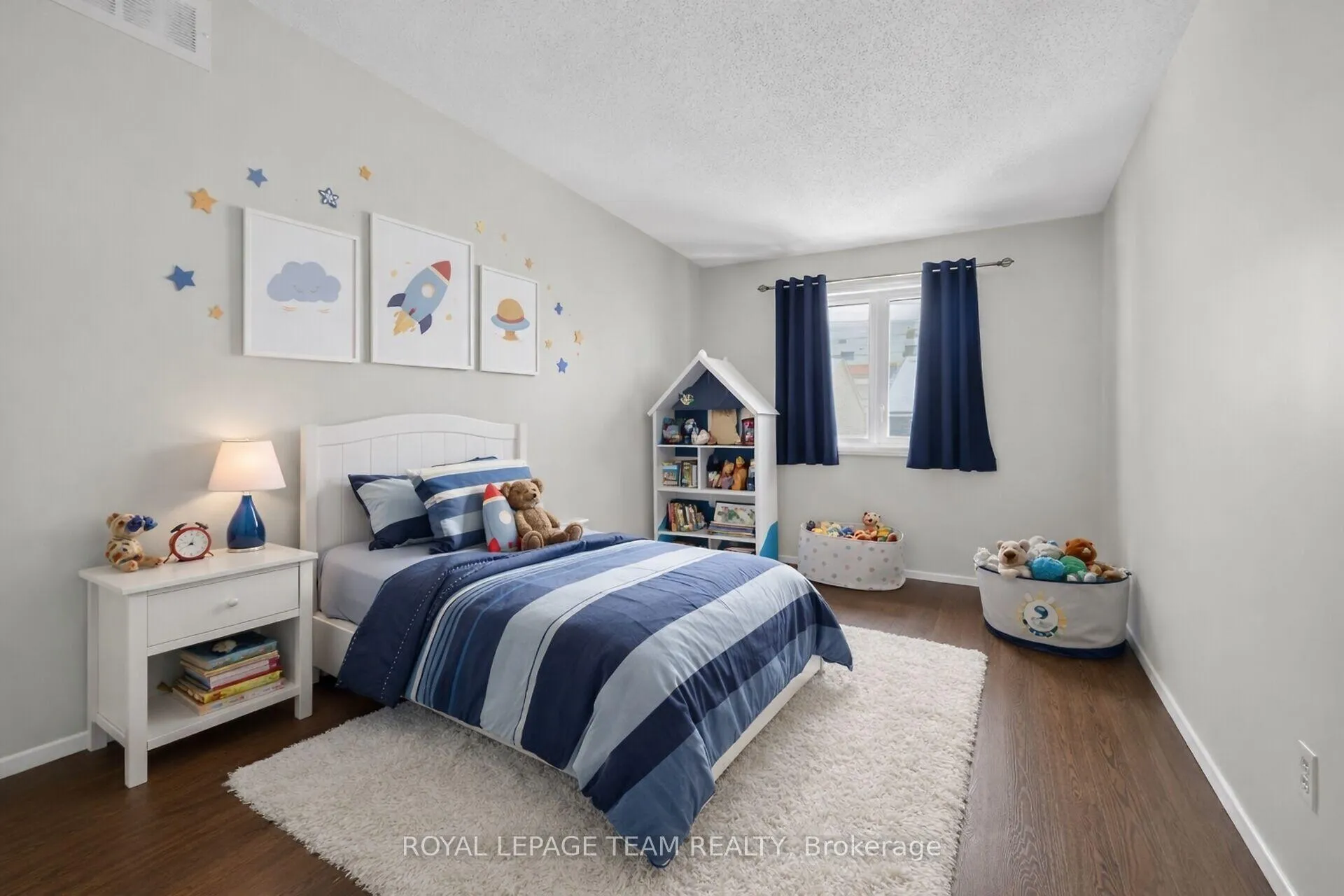 Photo 27 of 42 Oakhaven Private, Ottawa, Overbrook/Castle Heights — HOMEH