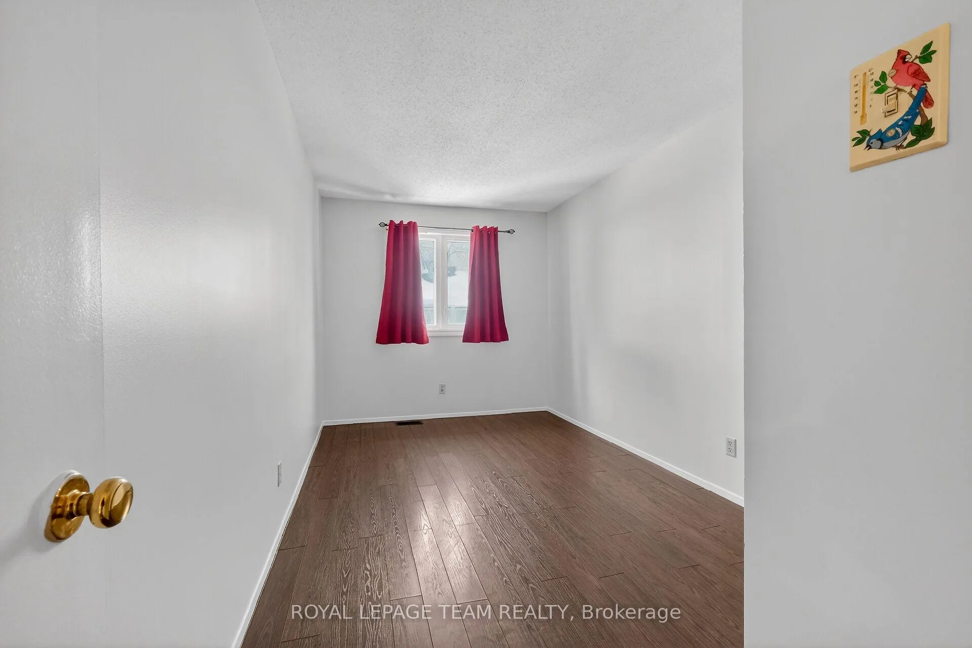 Photo 28 of 42 Oakhaven Private, Ottawa, Overbrook/Castle Heights — HOMEH