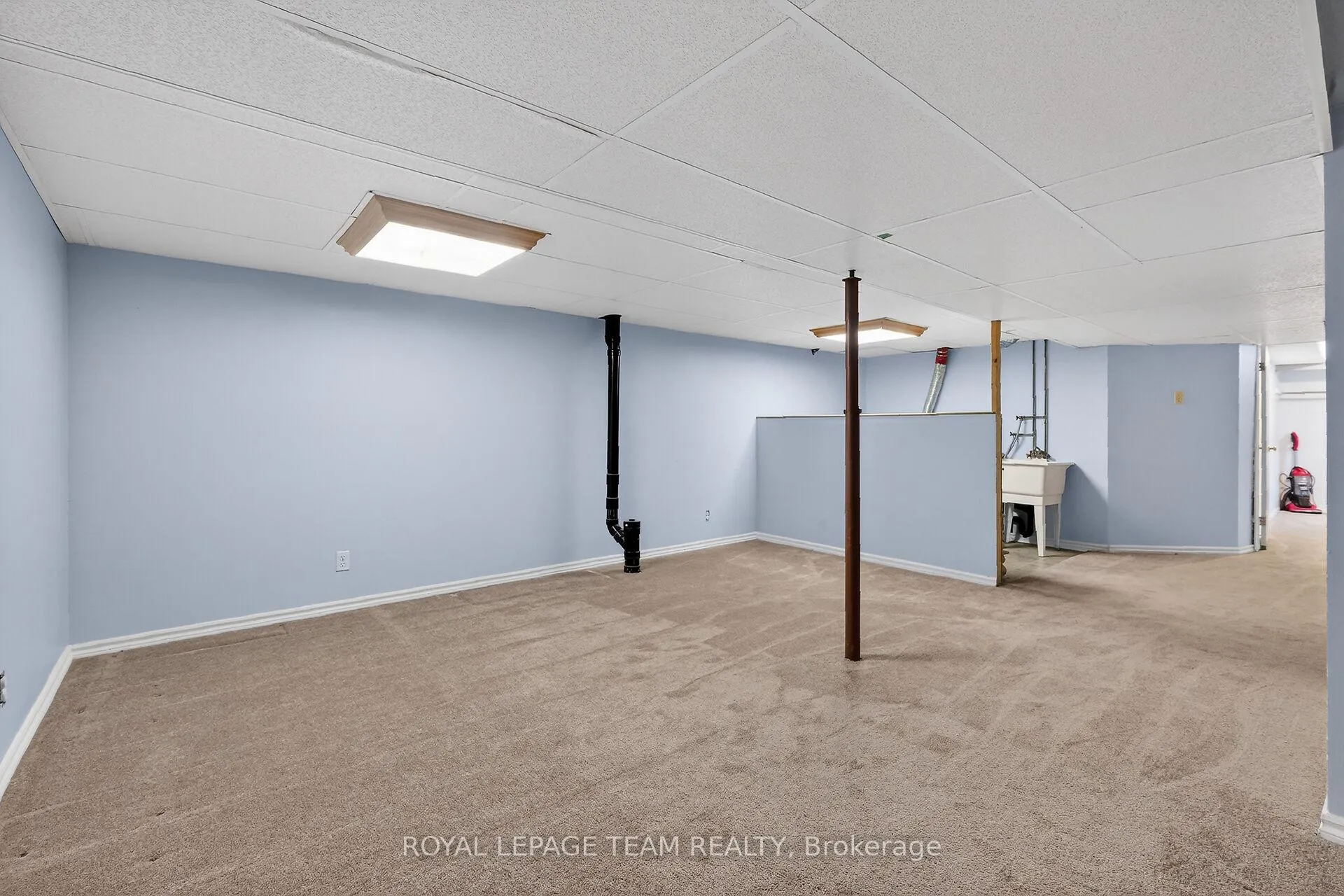 Photo 36 of 42 Oakhaven Private, Ottawa, Overbrook/Castle Heights — HOMEH
