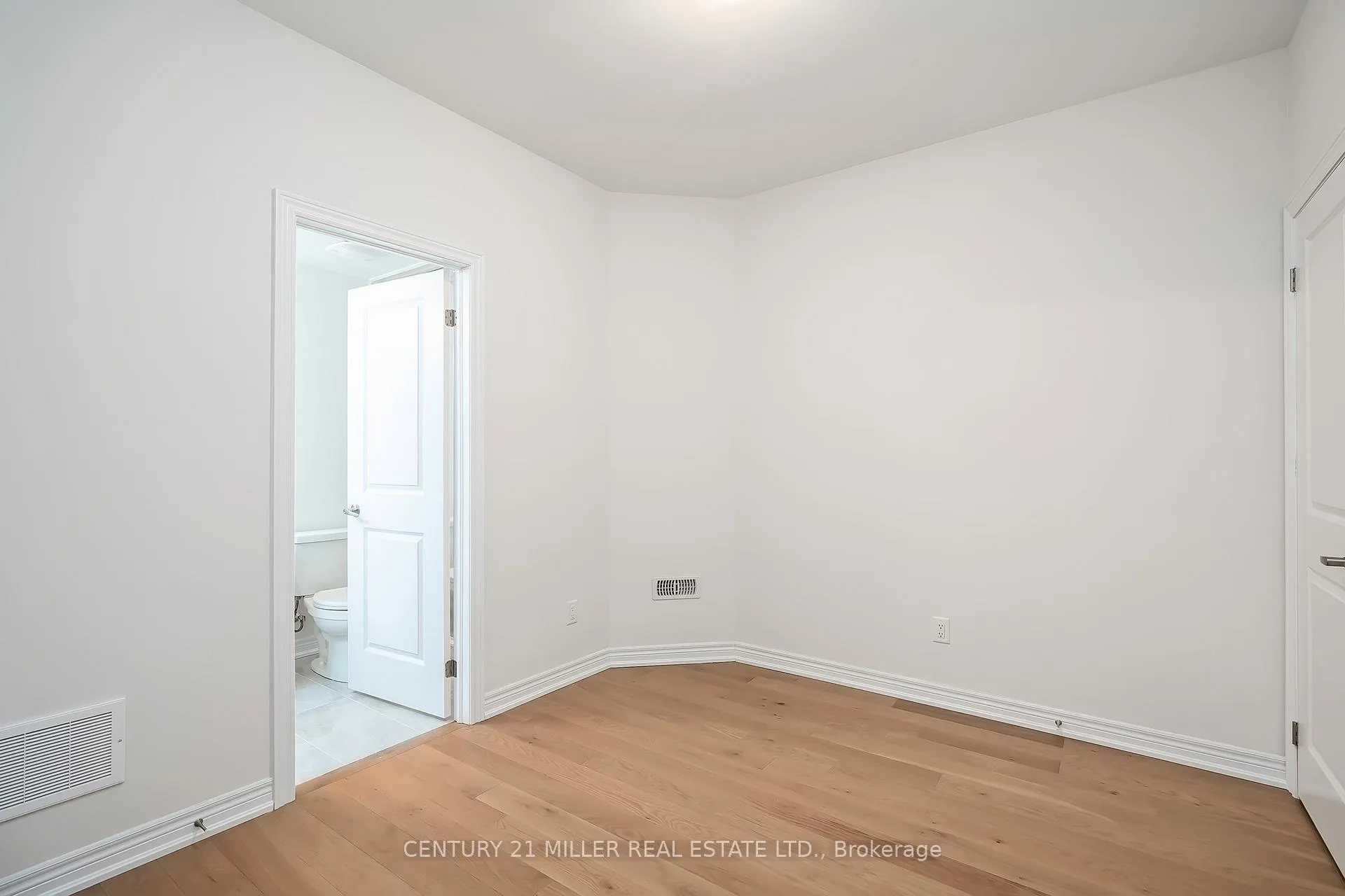 Photo 44 of 3193 Sixth Line, Oakville, Glenorchy — HOMEH