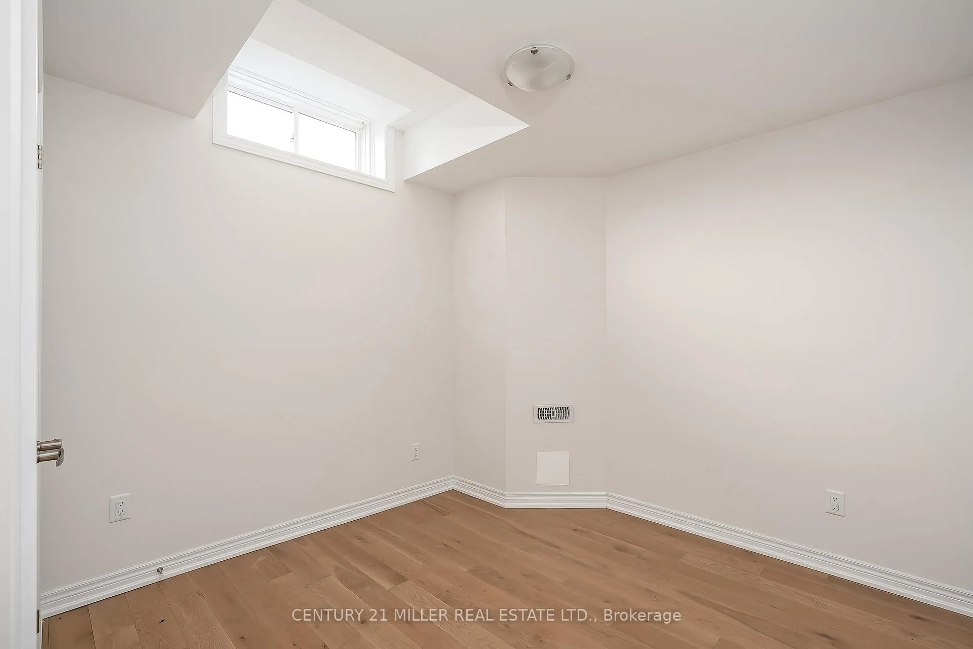 Photo 47 of 3193 Sixth Line, Oakville, Glenorchy — HOMEH