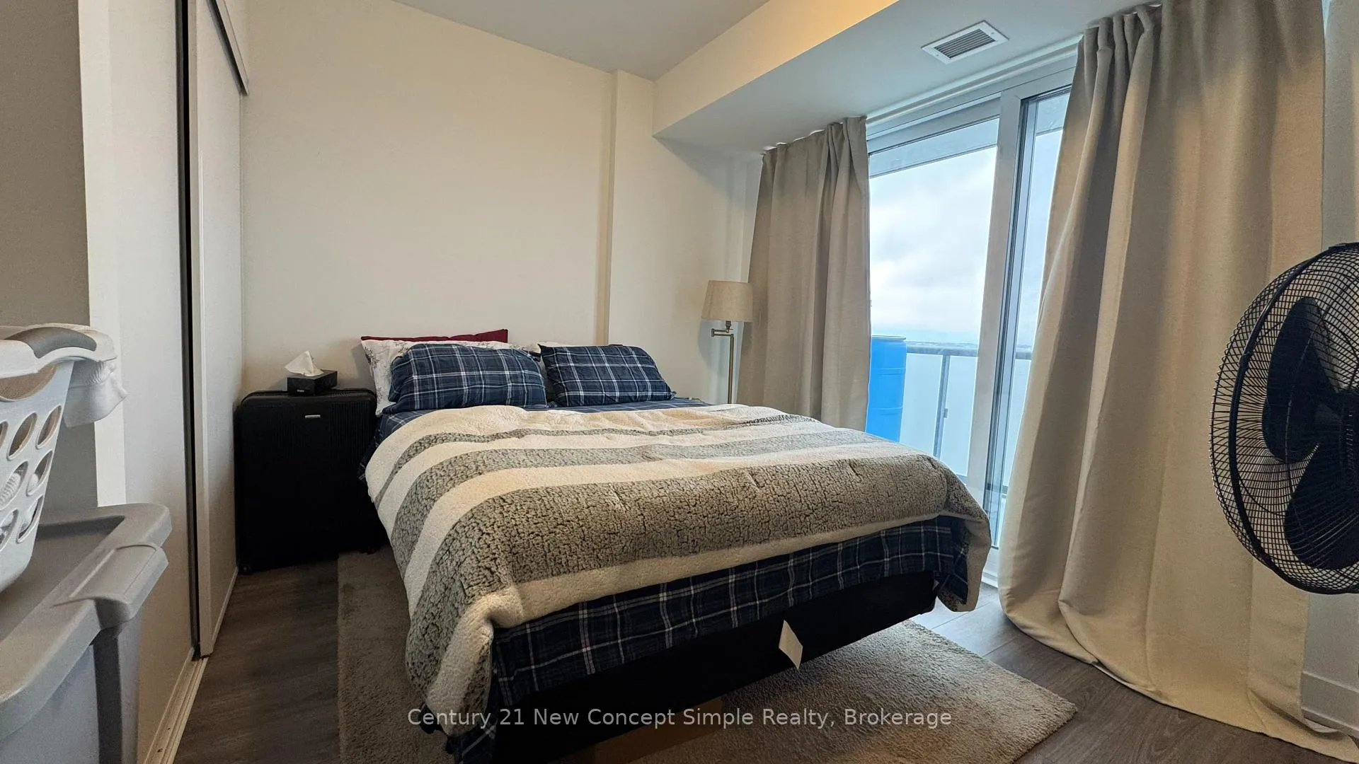 Photo 1 of Unit 1703, 2545 Simcoe Street N, Oshawa, Windfields — HOMEH