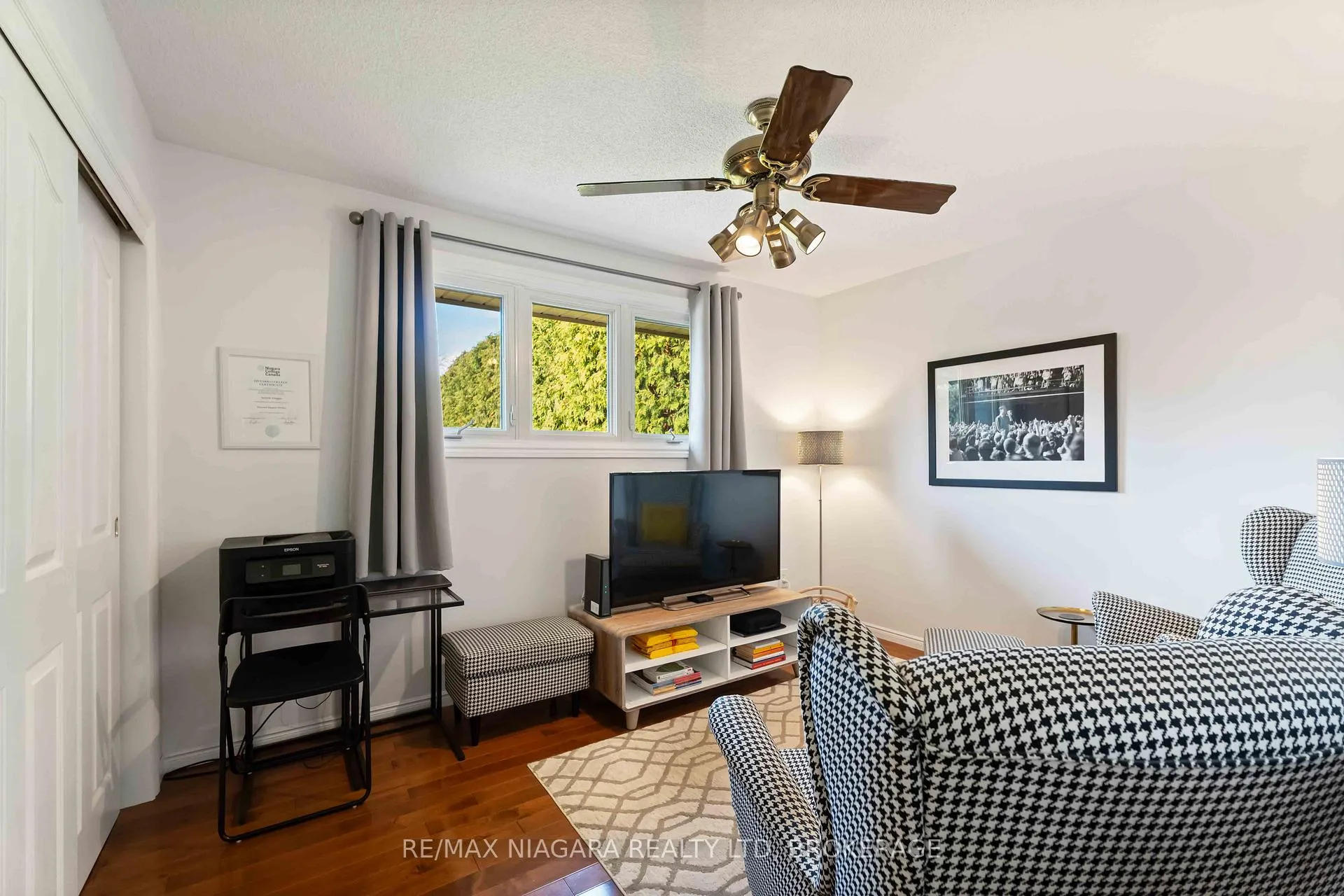 Photo 9 of 2921 Gail Avenue, Niagara Falls, Church's Lane — HOMEH