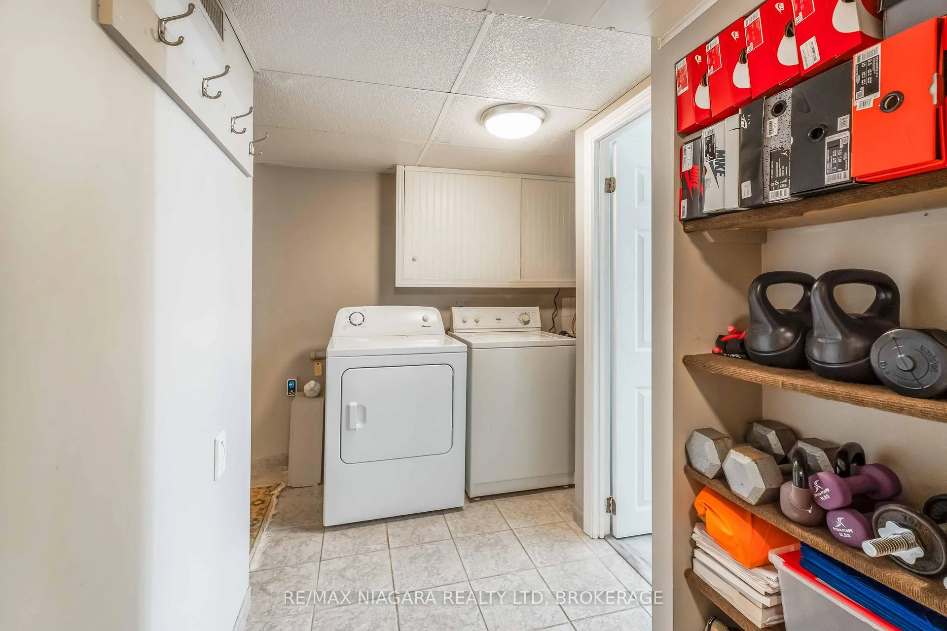 Photo 14 of 2921 Gail Avenue, Niagara Falls, Church's Lane — HOMEH