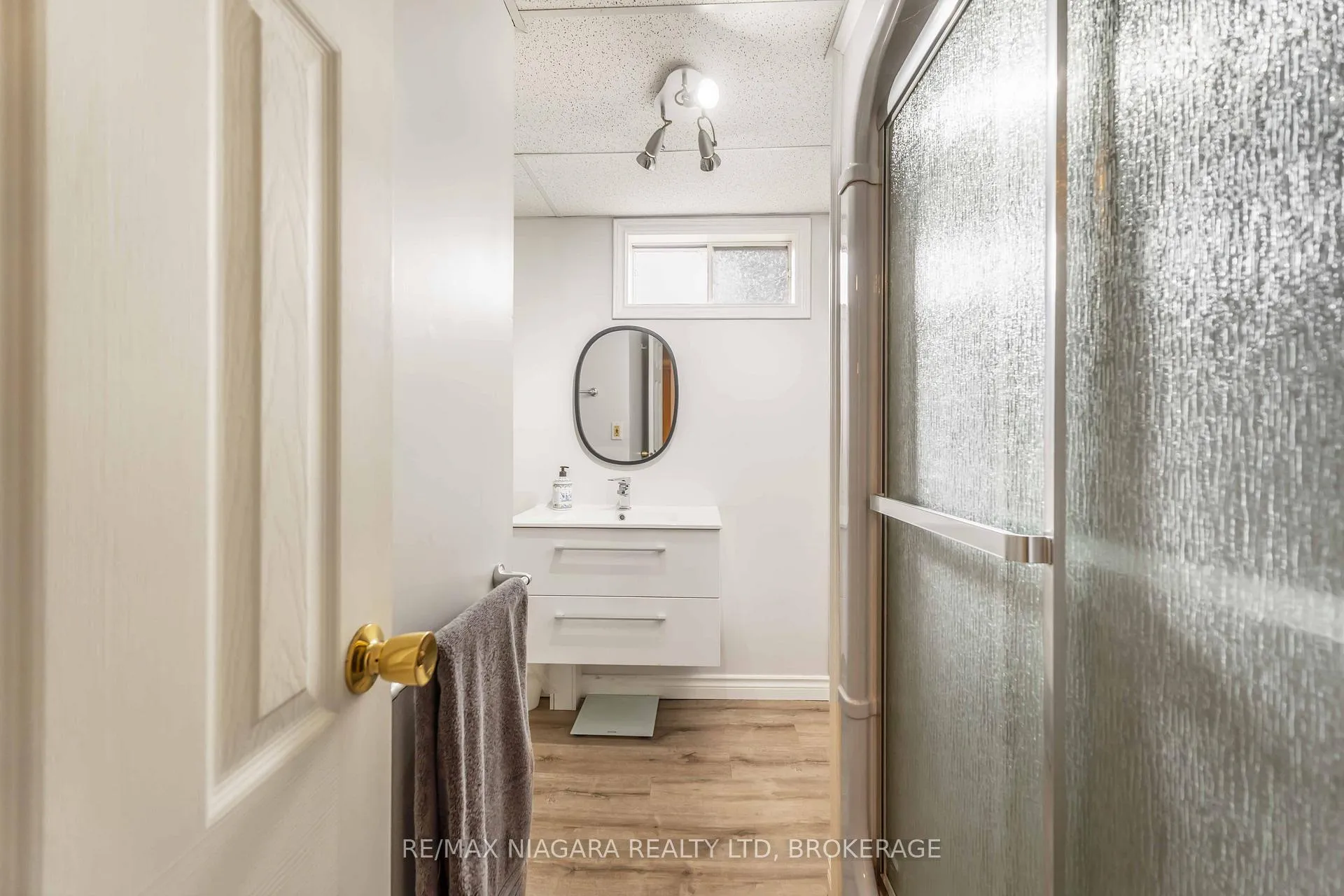 Photo 15 of 2921 Gail Avenue, Niagara Falls, Church's Lane — HOMEH