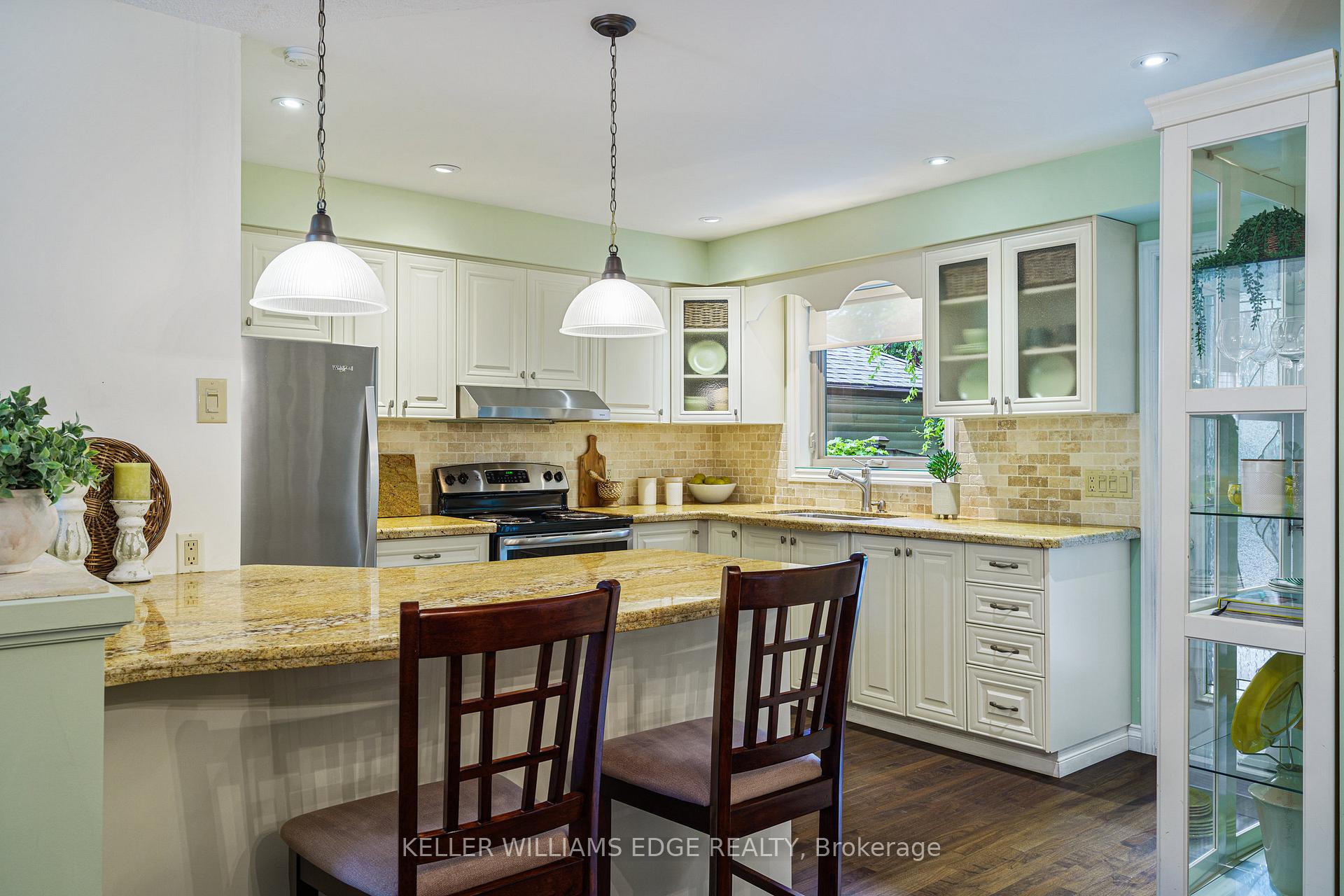Photo 10 of 1121 Stephenson Drive, Burlington, Brant — HOMEH