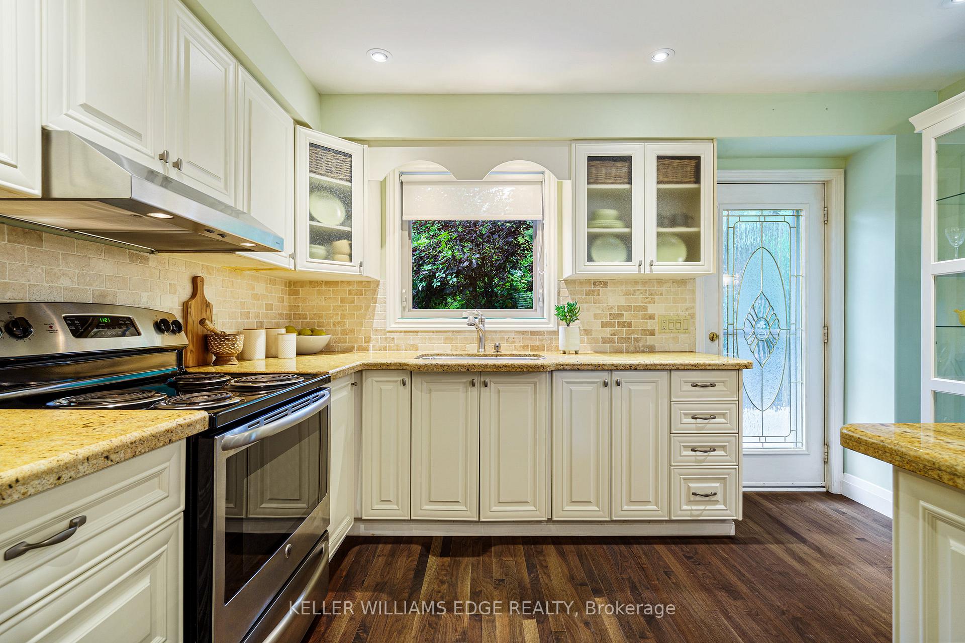 Photo 11 of 1121 Stephenson Drive, Burlington, Brant — HOMEH
