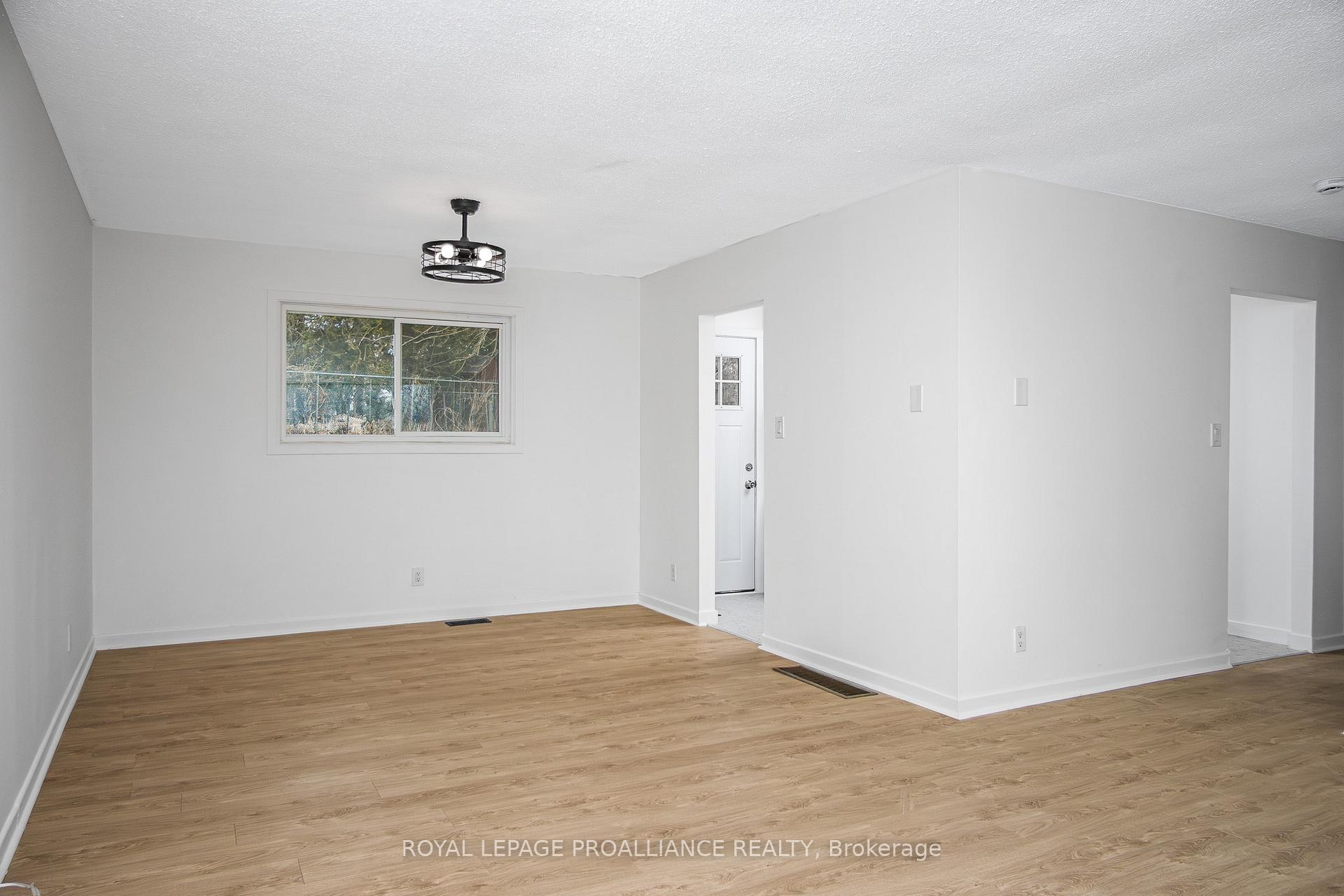 Photo 9 of 86 Wallbridge Crescent, Belleville, Belleville Ward — HOMEH
