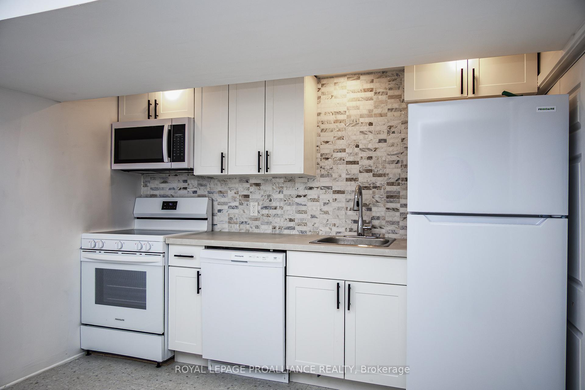 Photo 29 of 86 Wallbridge Crescent, Belleville, Belleville Ward — HOMEH