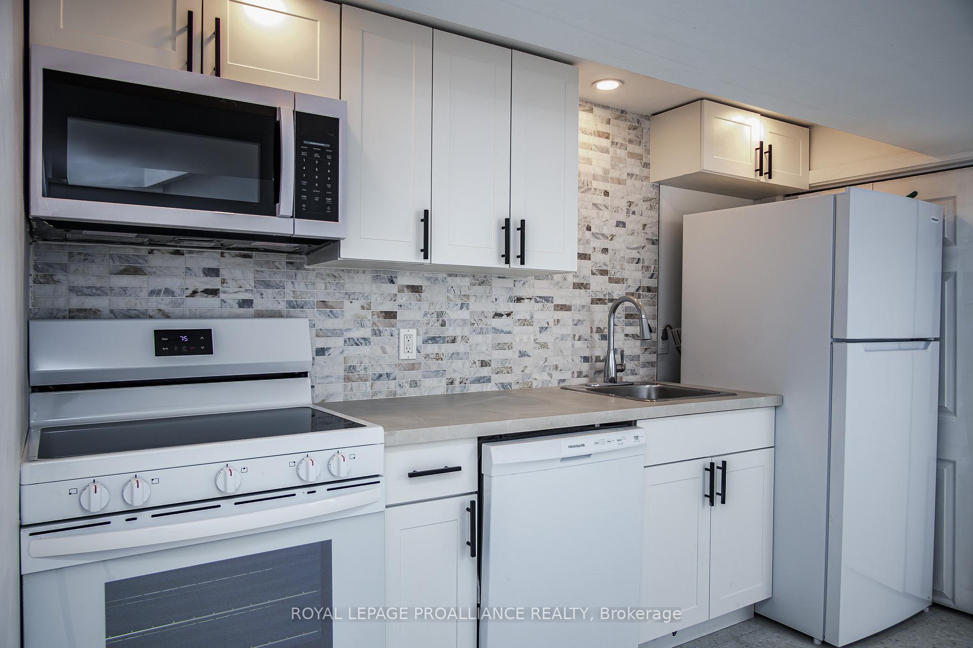 Photo 30 of 86 Wallbridge Crescent, Belleville, Belleville Ward — HOMEH