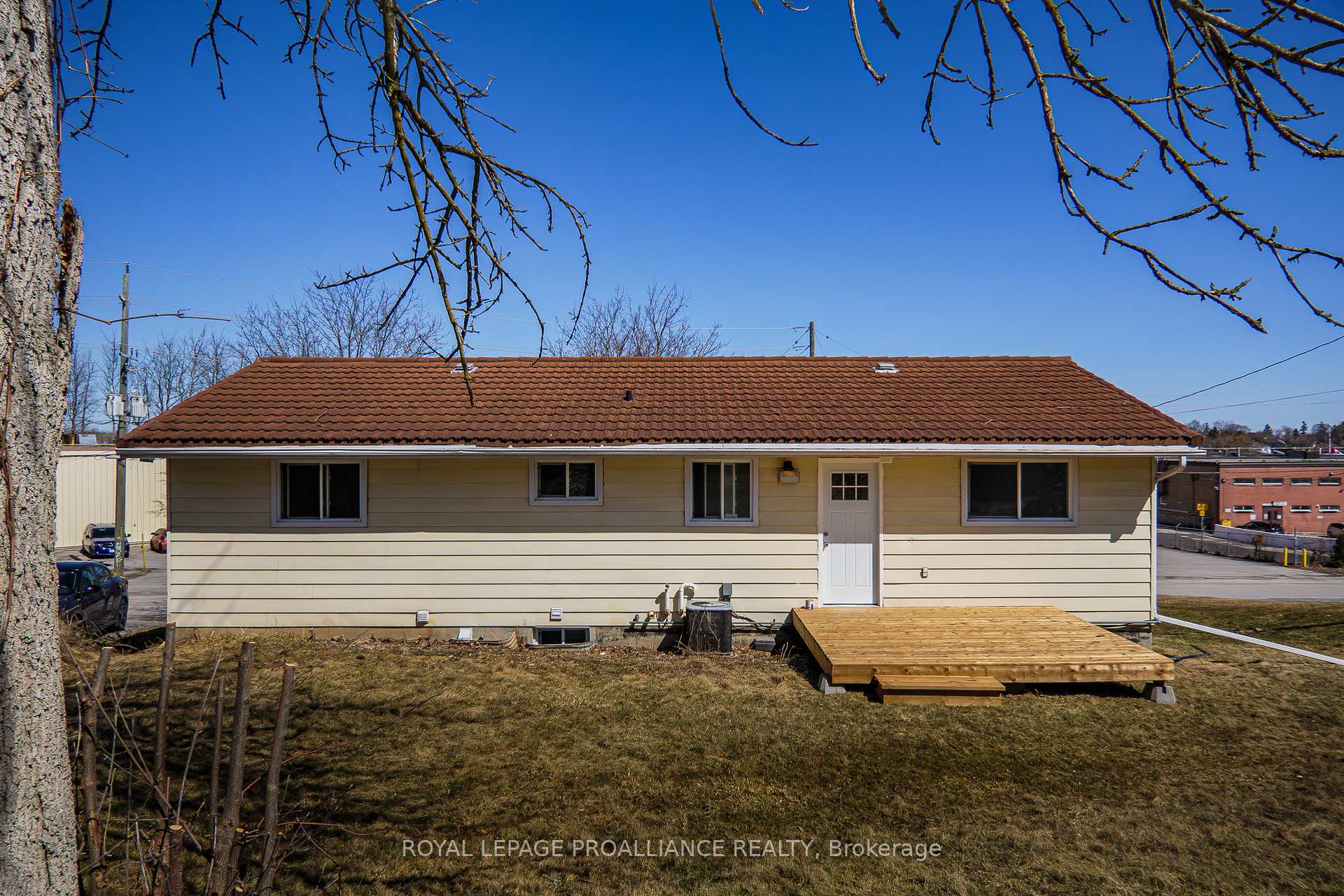 Photo 42 of 86 Wallbridge Crescent, Belleville, Belleville Ward — HOMEH