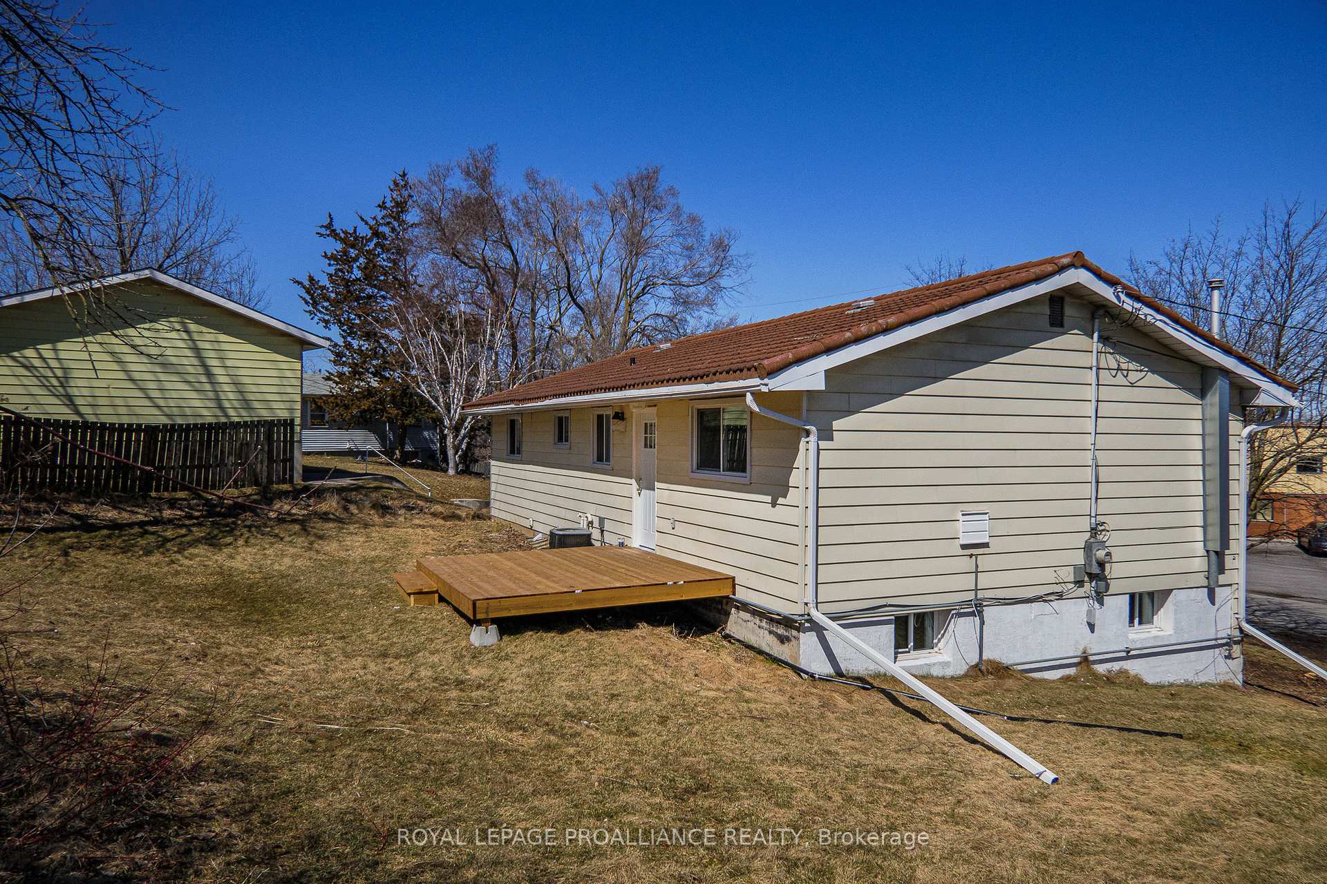 Photo 43 of 86 Wallbridge Crescent, Belleville, Belleville Ward — HOMEH
