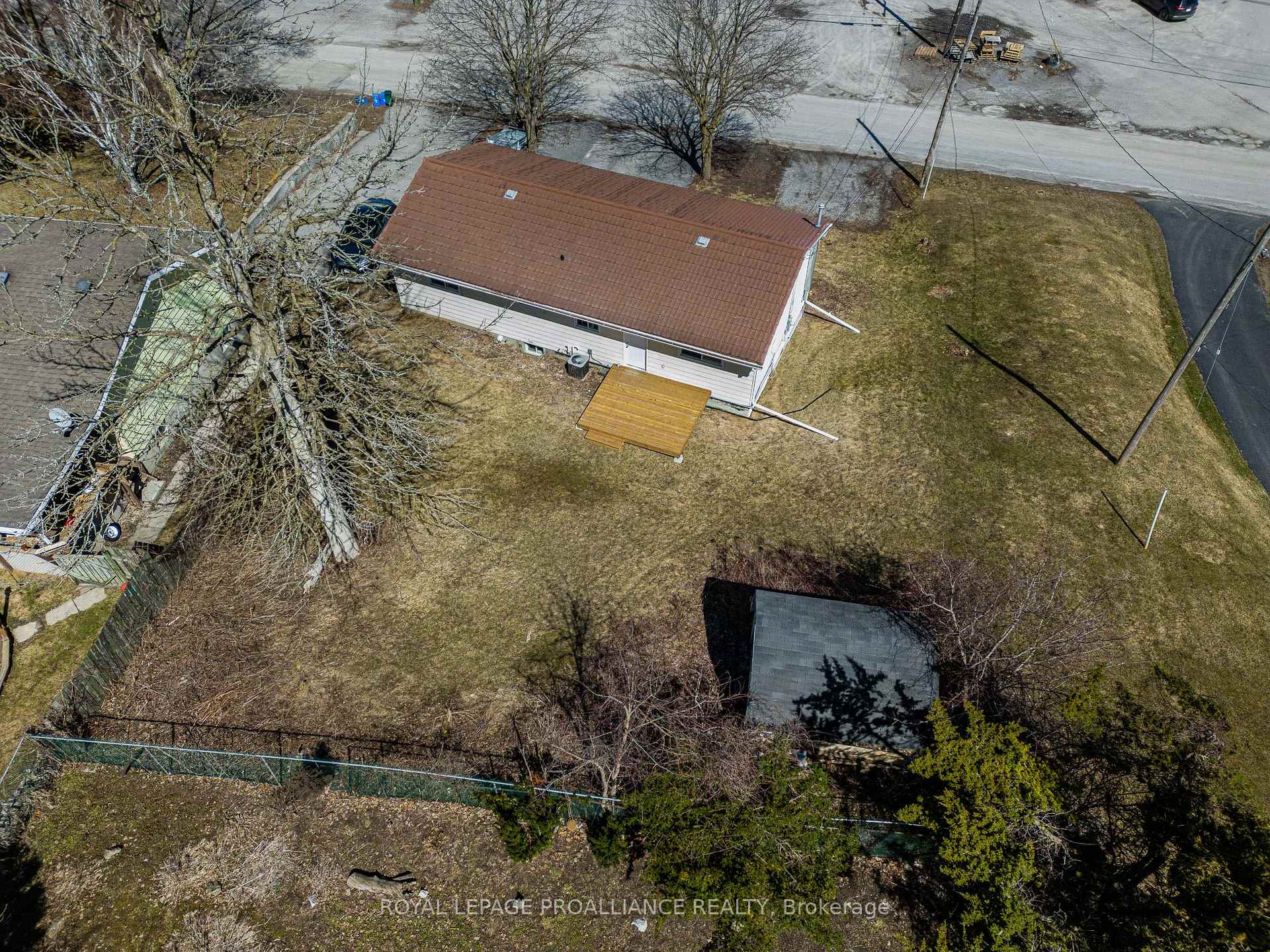 Photo 46 of 86 Wallbridge Crescent, Belleville, Belleville Ward — HOMEH
