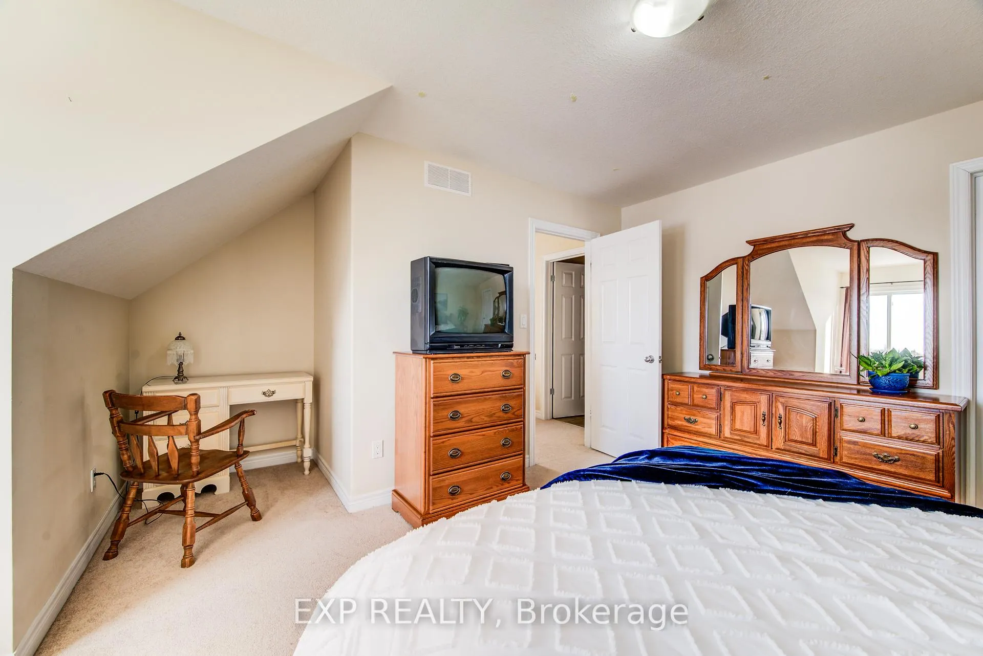 Photo 223 of 36 Washburn Drive, Guelph, Grange Road — HOMEH