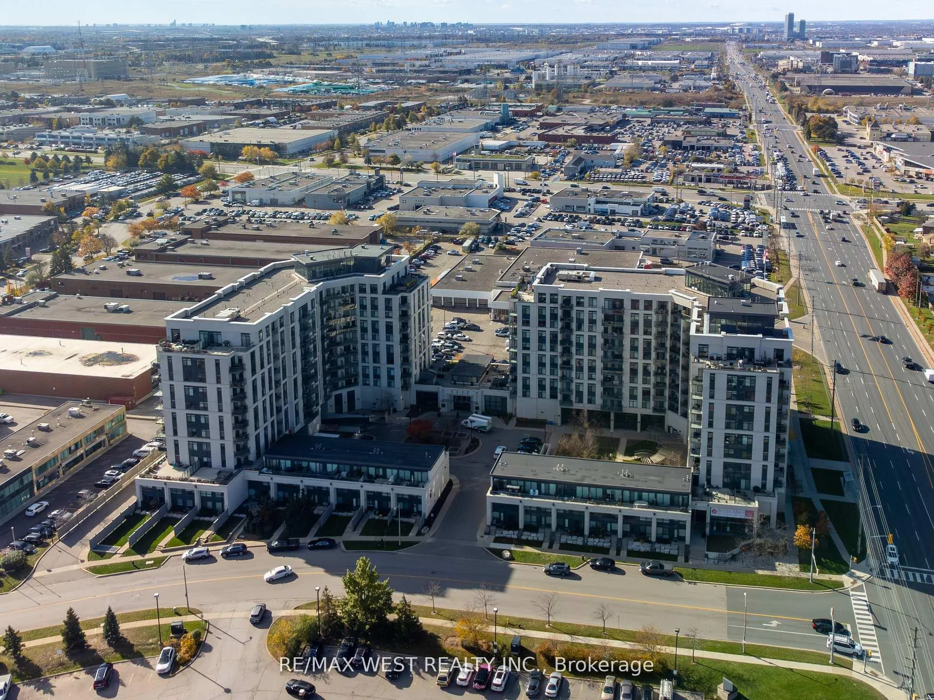 Photo 2 of Unit 710, 24 Woodstream Boulevard, Vaughan, Vaughan Grove — HOMEH
