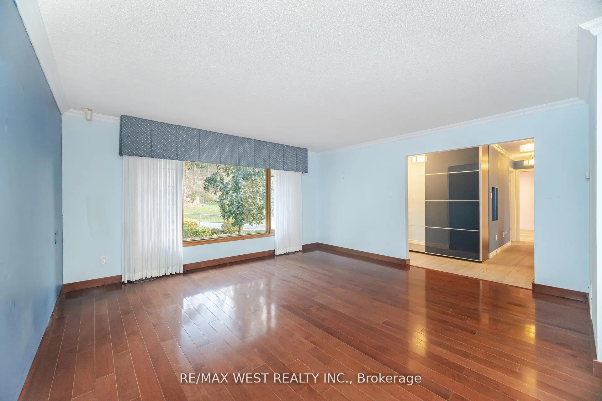 Photo 3 of 47 Elizabeth Street, Caledon, Bolton West — HOMEH
