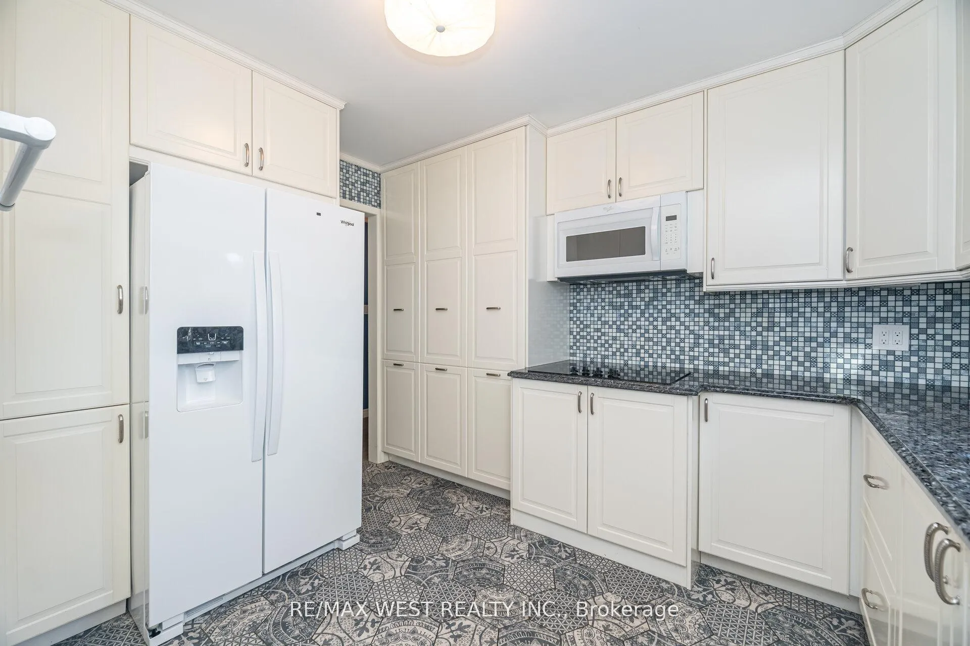 Photo 10 of 47 Elizabeth Street, Caledon, Bolton West — HOMEH