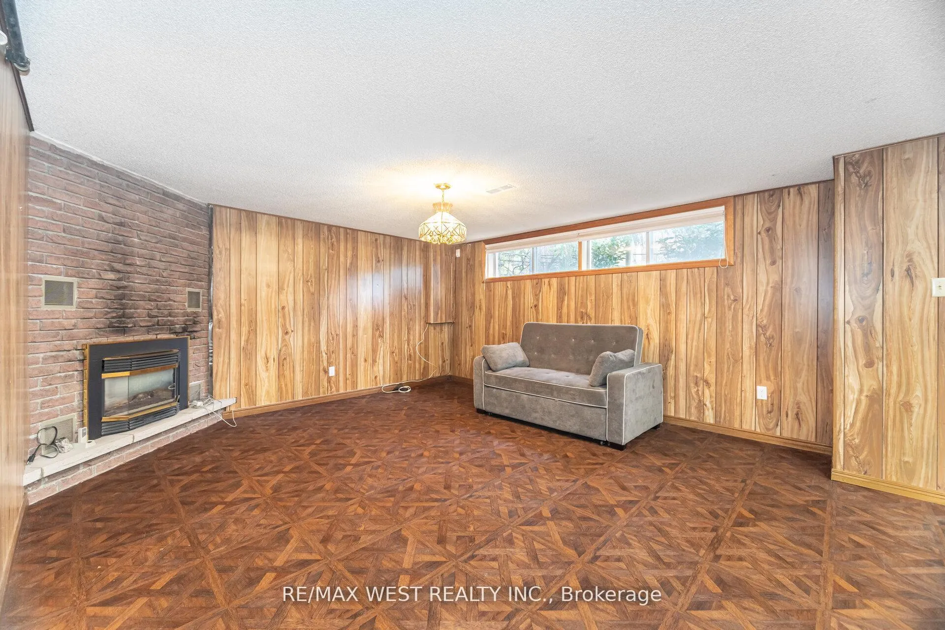 Photo 20 of 47 Elizabeth Street, Caledon, Bolton West — HOMEH