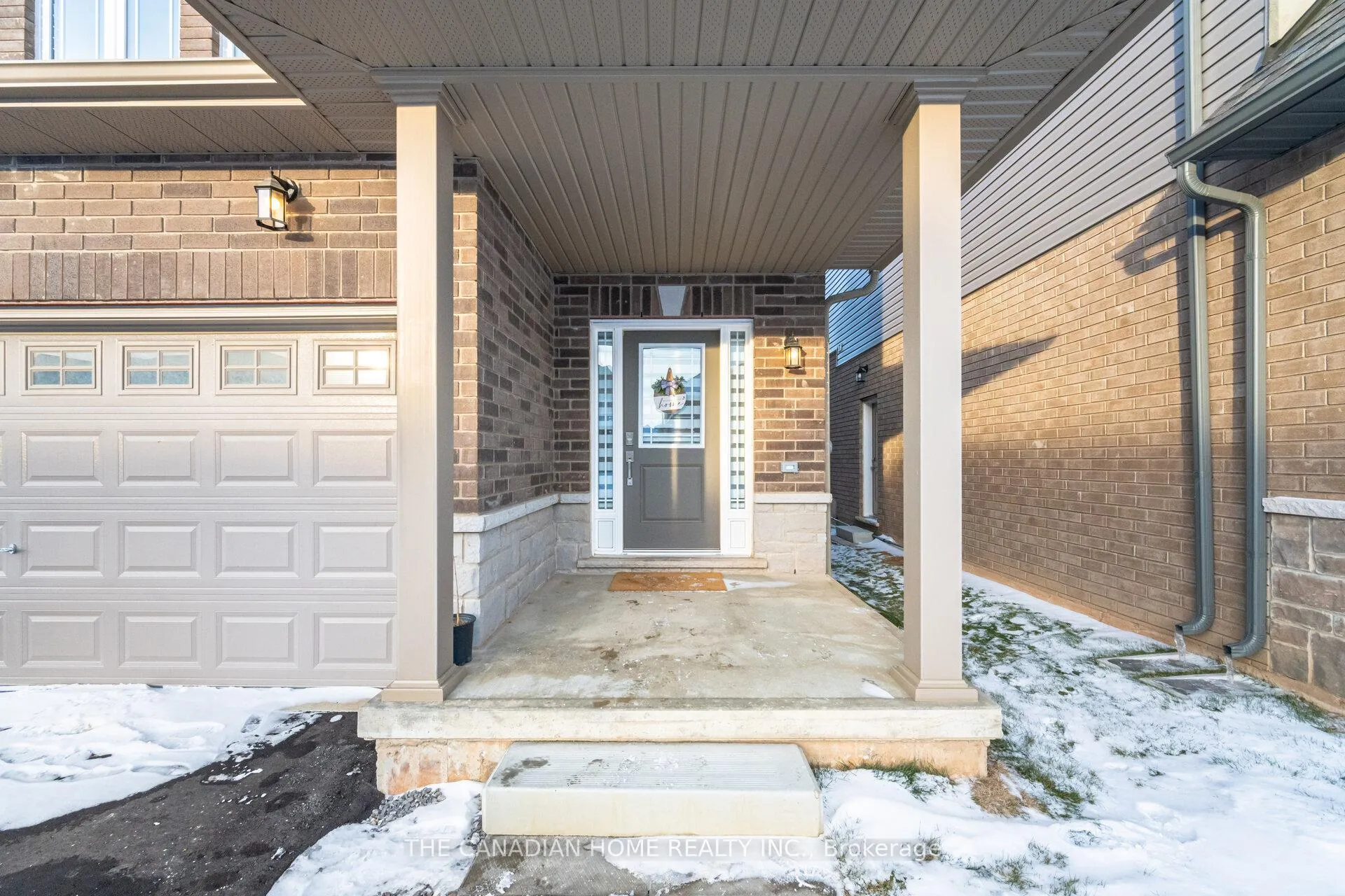 Photo 6 of 180 Cittadella Boulevard, Hamilton, Hannon — HOMEH
