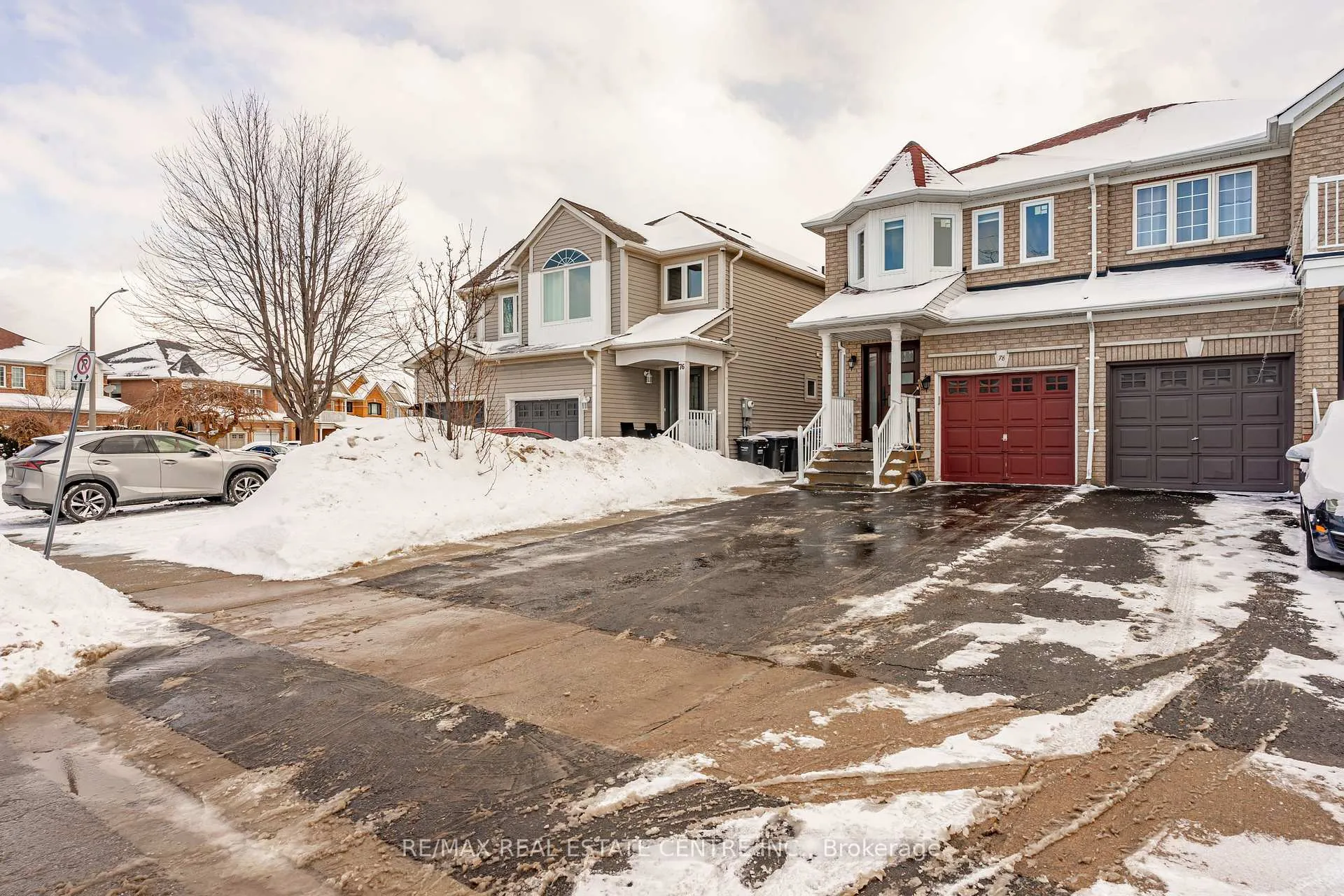 Photo 2 of 78 Tiller Trail, Brampton, Fletcher's Creek Village — HOMEH