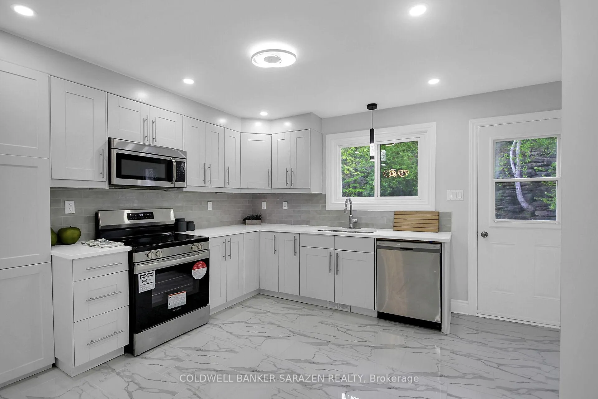 Photo 11 of 1518A Lepage Avenue, Ottawa, Carlington — HOMEH
