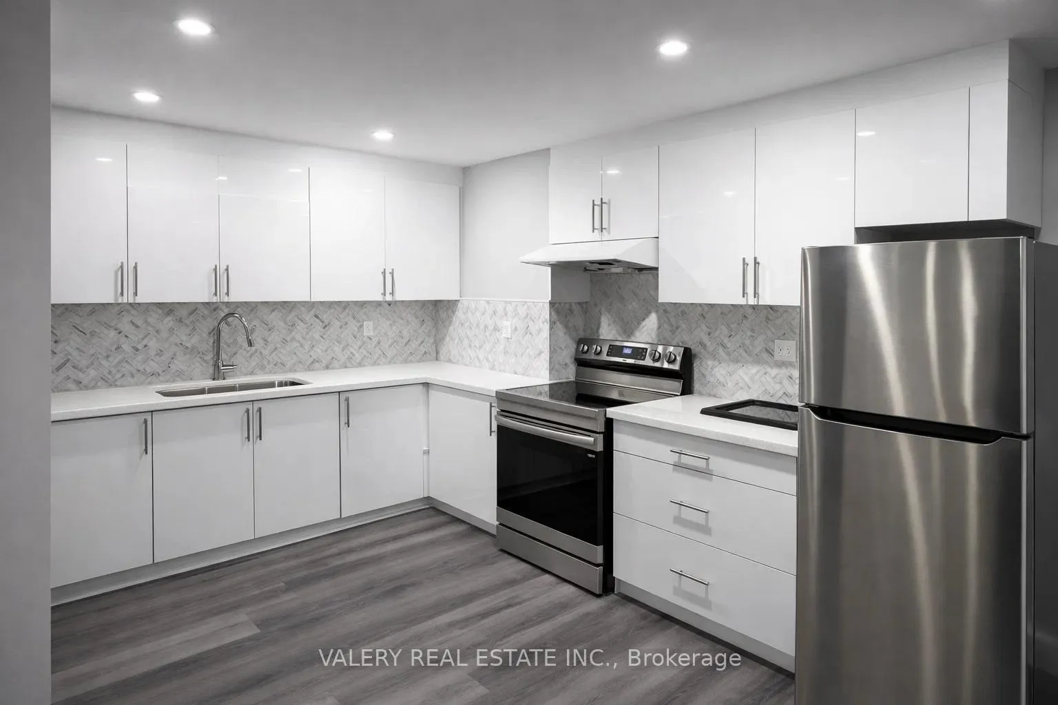 Photo 3 of 5 Bavenden Crescent, Brampton, Credit Valley — HOMEH