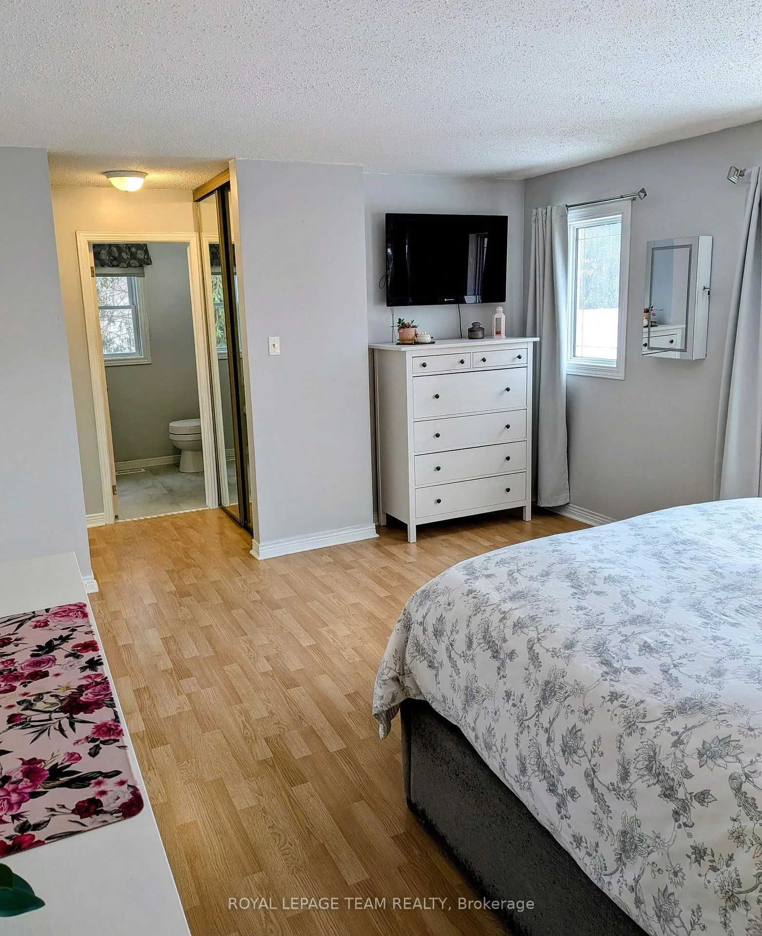 Photo 23 of 48 Tartan Drive, Ottawa, Barrhaven - Heritage Park — HOMEH