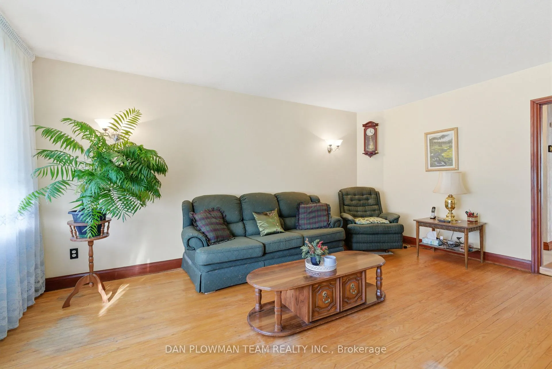 Photo 5 of 199 Chadburn Street, Oshawa, Central — HOMEH