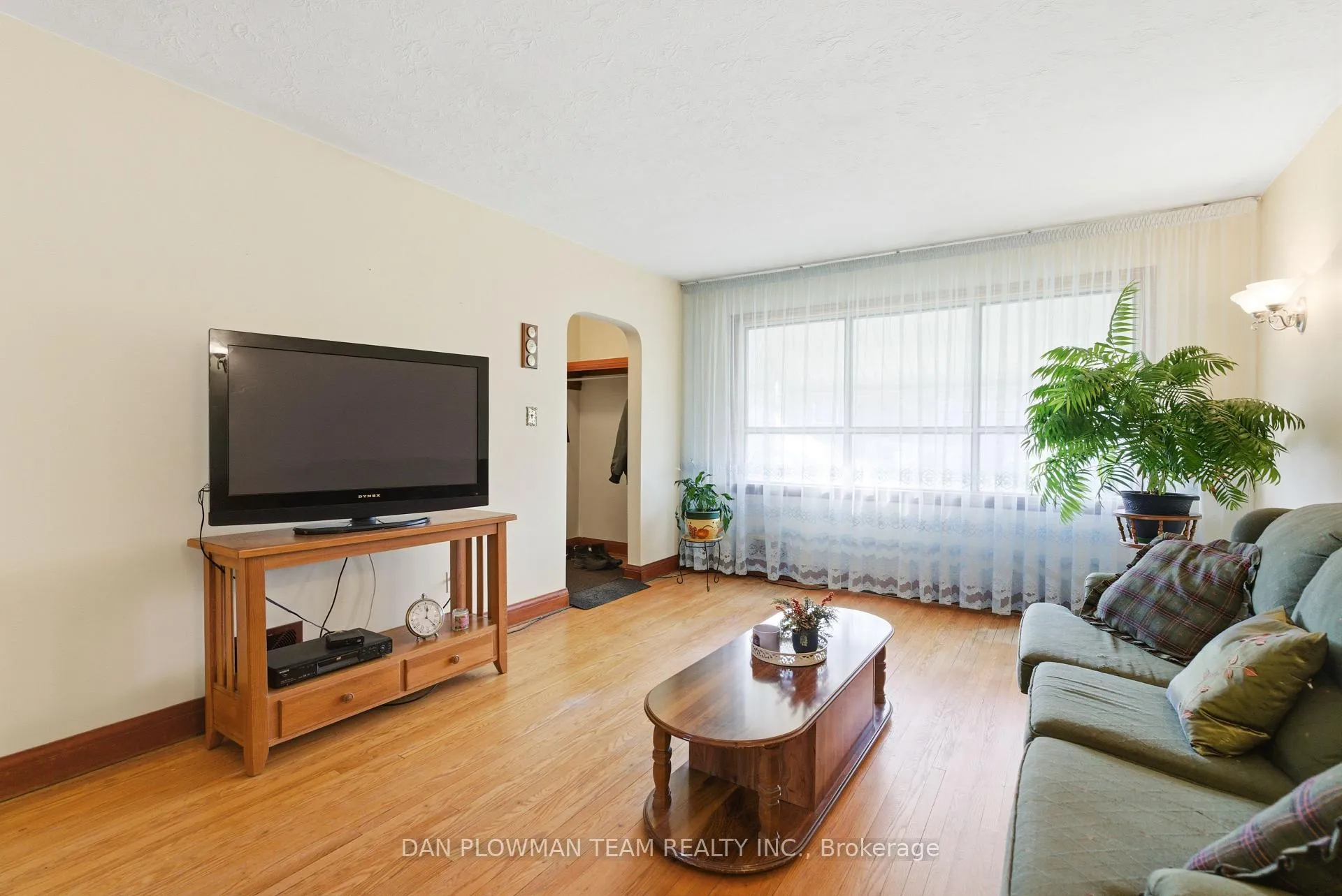 Photo 6 of 199 Chadburn Street, Oshawa, Central — HOMEH
