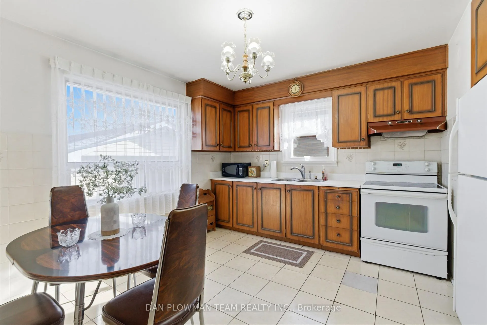 Photo 8 of 199 Chadburn Street, Oshawa, Central — HOMEH