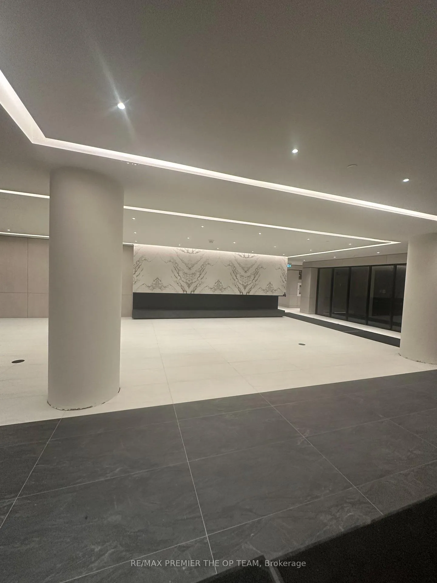 Photo 14 of Unit 403, 30 Upper Mall Way, Vaughan, Brownridge — HOMEH