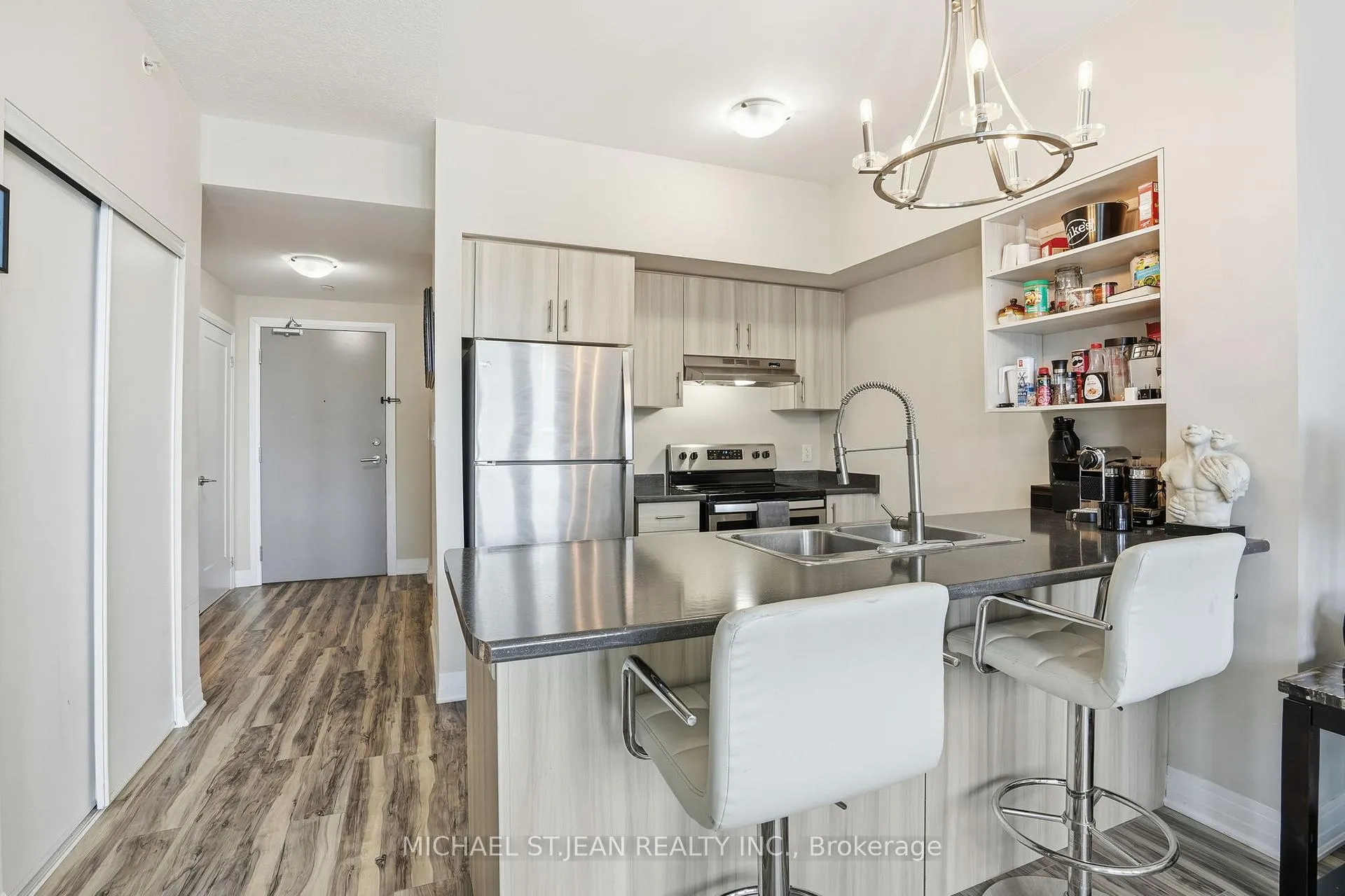 Photo 9 of Unit 205, 10 Concord Place, Grimsby, Grimsby Beach — HOMEH