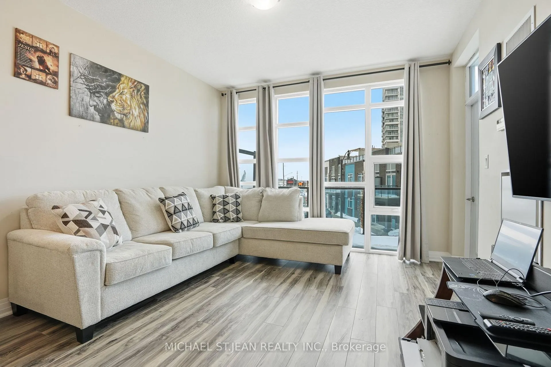 Photo 10 of Unit 205, 10 Concord Place, Grimsby, Grimsby Beach — HOMEH