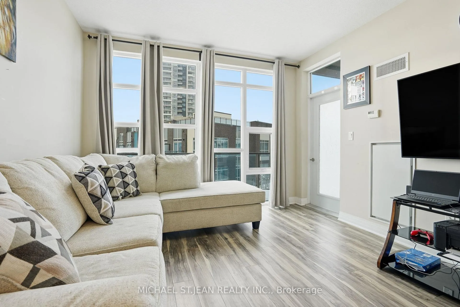 Photo 11 of Unit 205, 10 Concord Place, Grimsby, Grimsby Beach — HOMEH