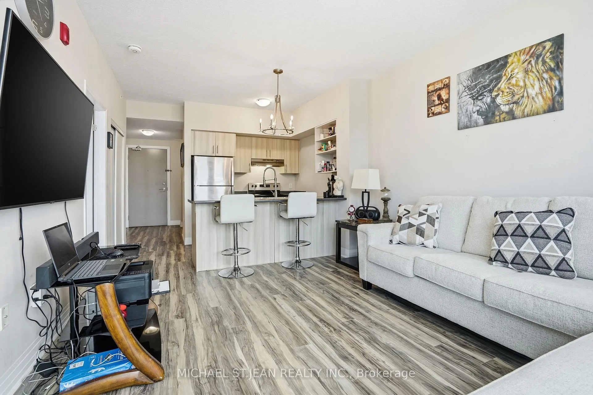 Photo 13 of Unit 205, 10 Concord Place, Grimsby, Grimsby Beach — HOMEH