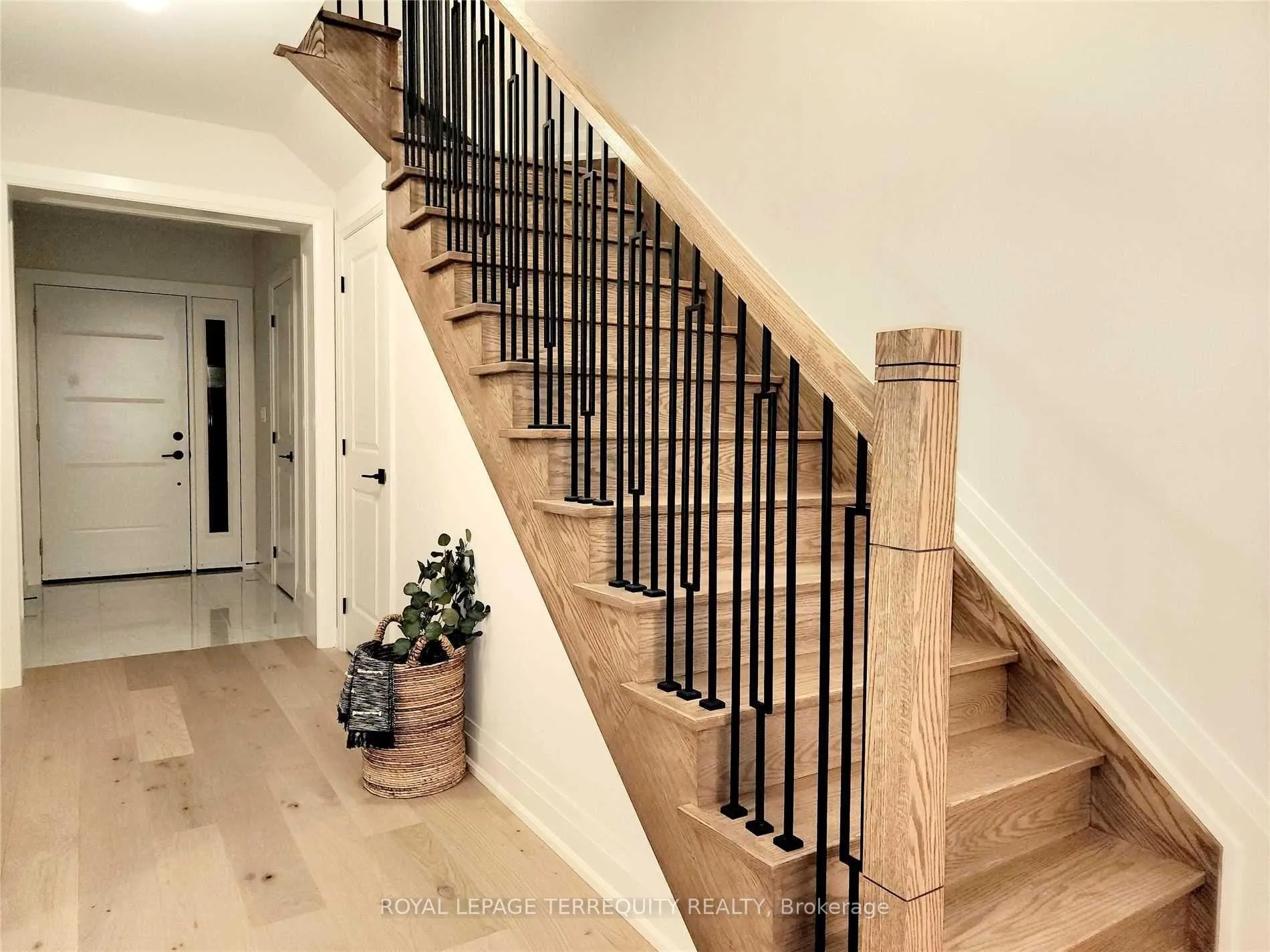 Photo 8 of 1832 Stallion Chase, Pickering, Highbush — HOMEH