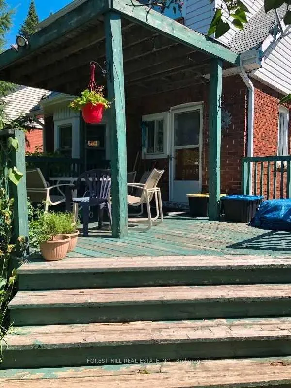 Photo 7 of 76 Wexford Avenue S, Hamilton, Delta — HOMEH