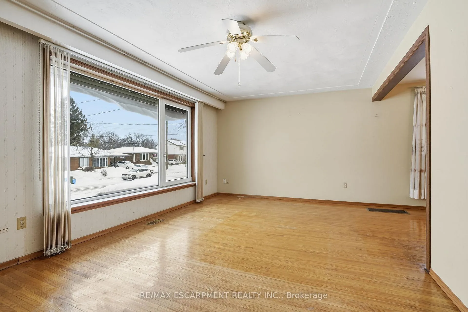 Photo 5 of 63 Marlowe Drive, Hamilton, Rolston — HOMEH