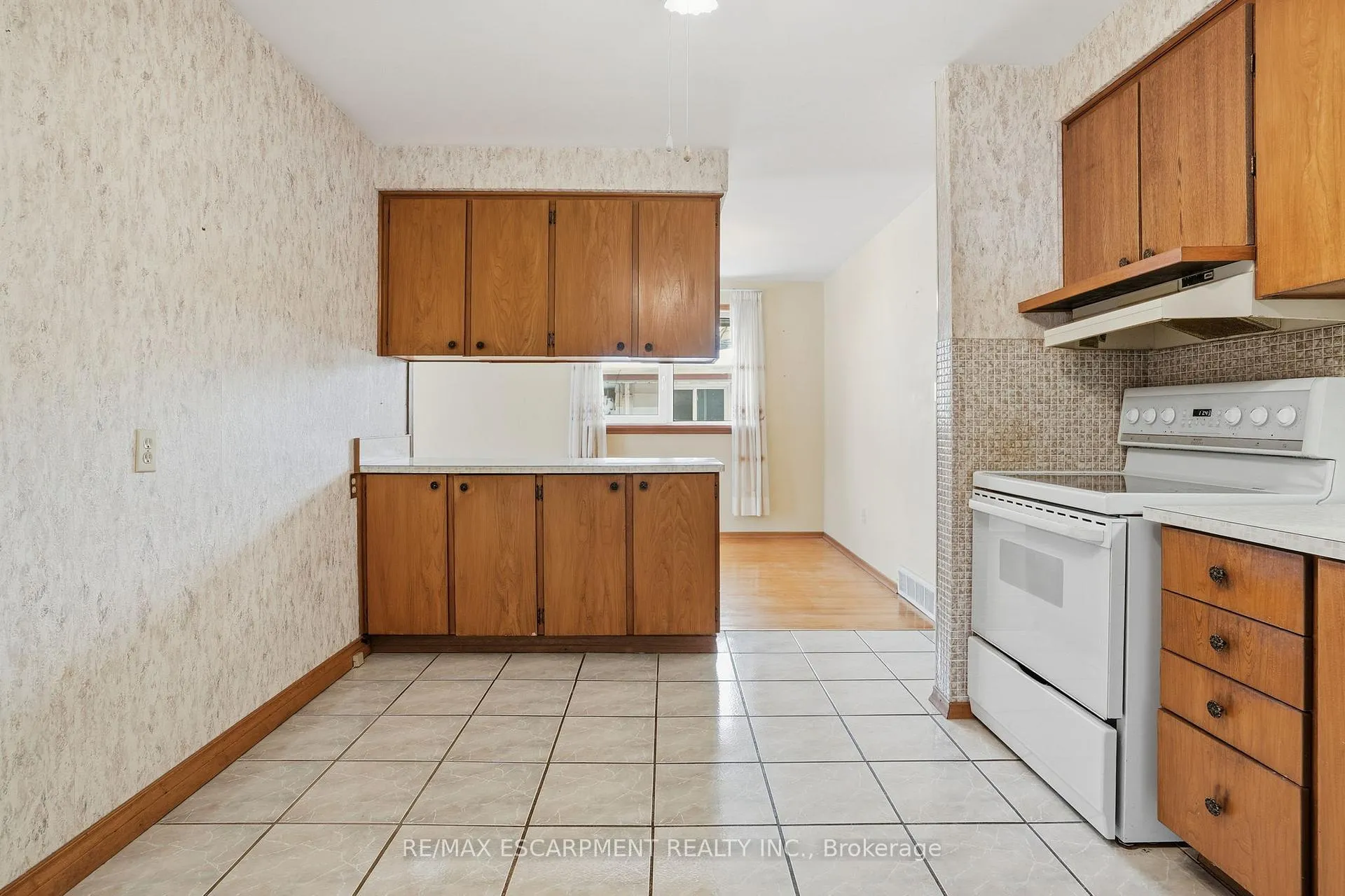 Photo 13 of 63 Marlowe Drive, Hamilton, Rolston — HOMEH