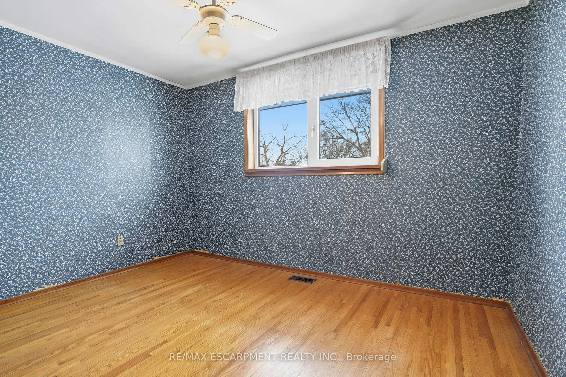 Photo 18 of 63 Marlowe Drive, Hamilton, Rolston — HOMEH